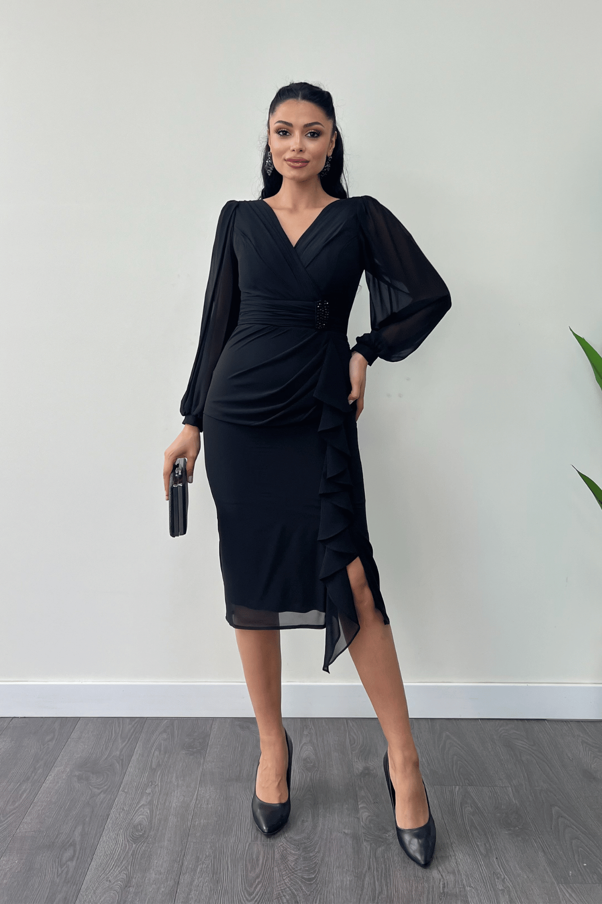 Şifon Kumaş Volan Detaylı Kalem Elbise - SİYAH