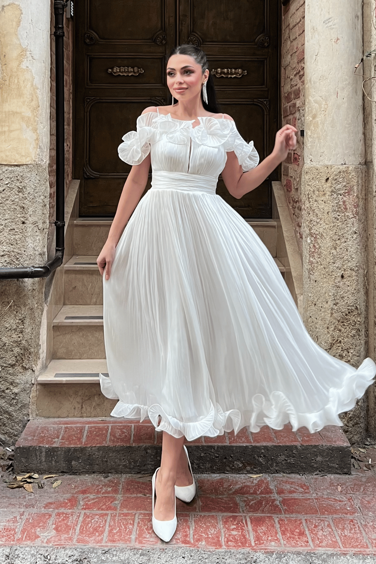 Şifon Kumaş Volan Detaylı Midi Elbise - BEYAZ