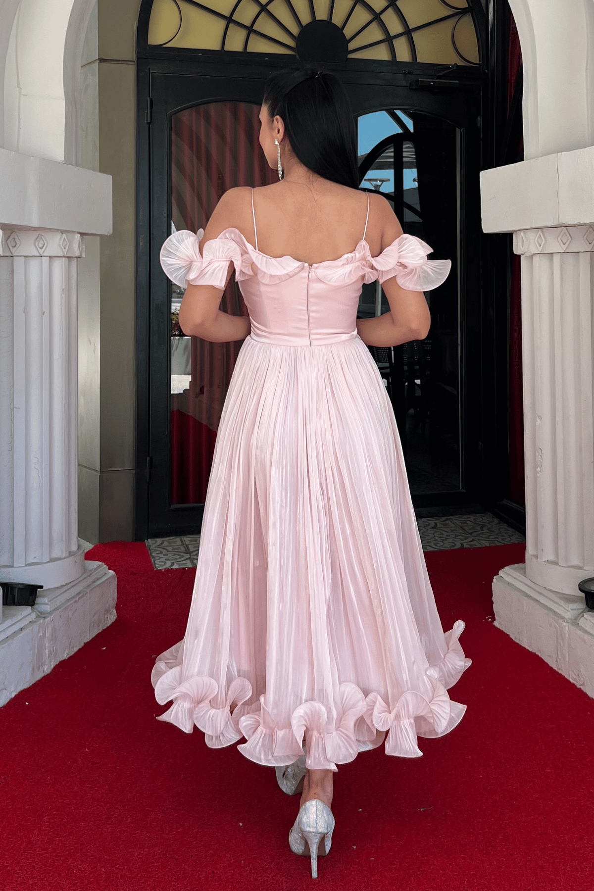 Şifon Kumaş Volan Detaylı Midi Elbise - PUDRA