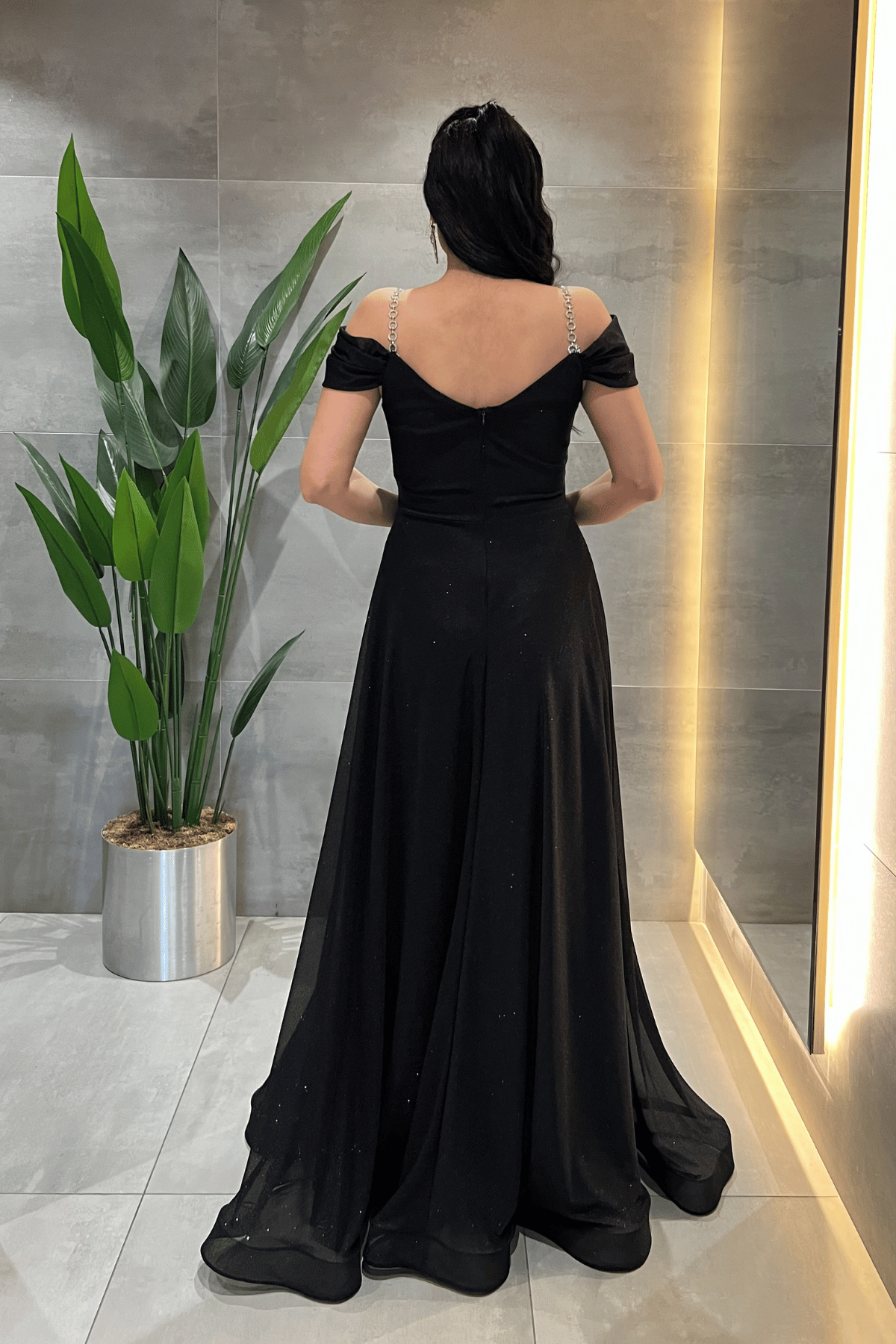 Simli Kumaş Kayık Yaka Abiye Elbise - SİYAH