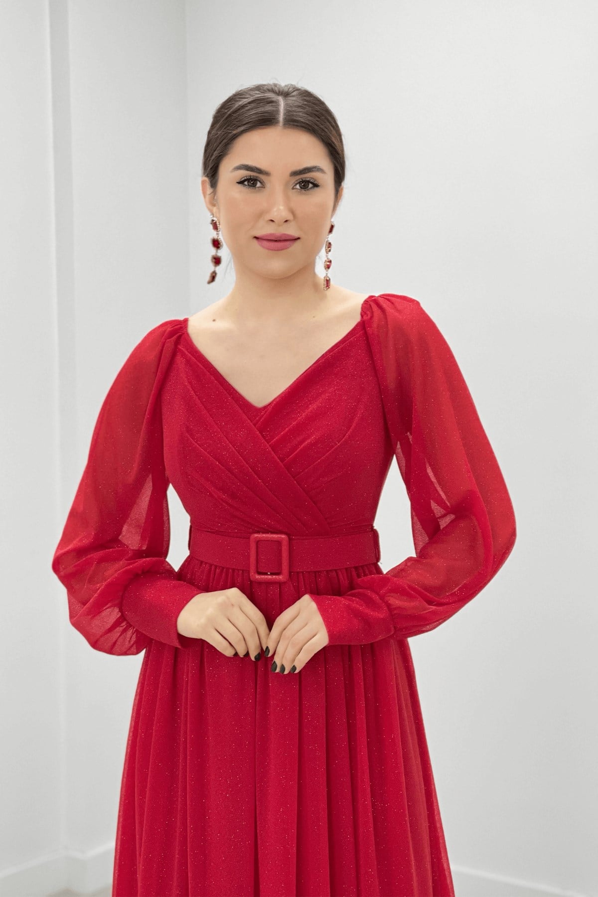 Simli Kumaş Kemerli Abiye Elbise - KIRMIZI