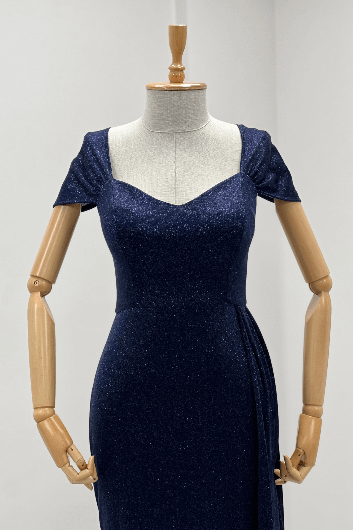 Simli Kumaş Omu Büzgülü Uzun Elbise - LACİVERT