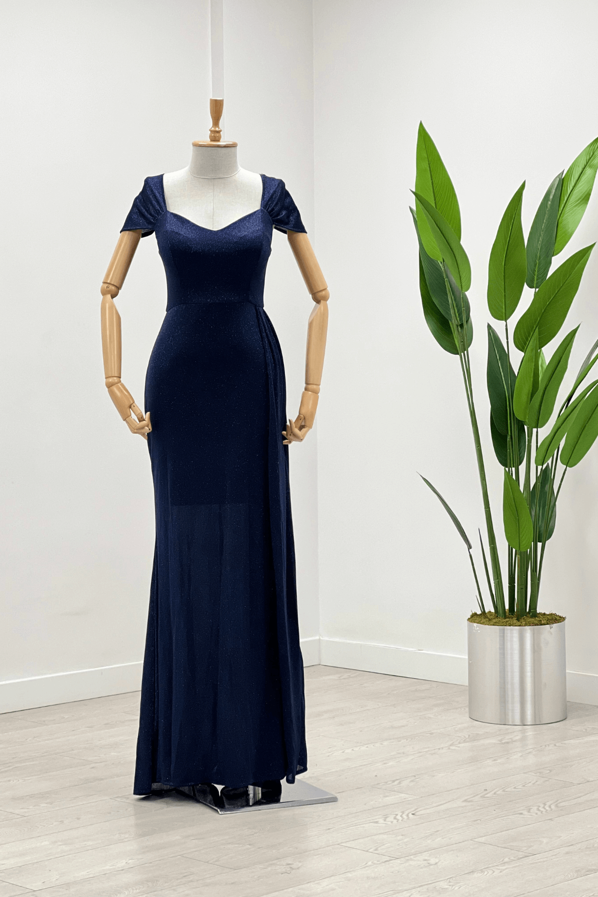 Simli Kumaş Omu Büzgülü Uzun Elbise - LACİVERT