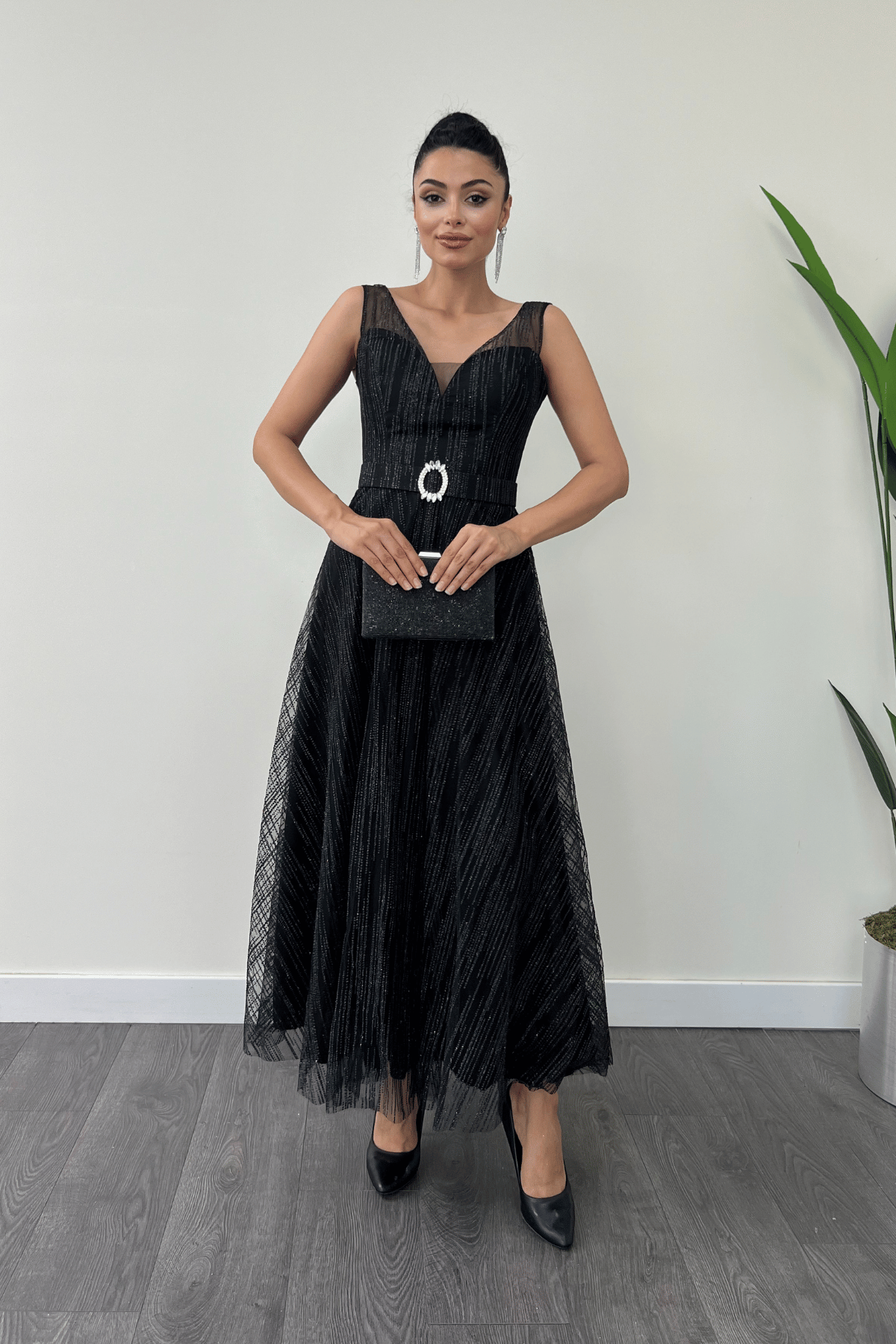 Simli Kumş Askılı Midi Elbise - SİYAH