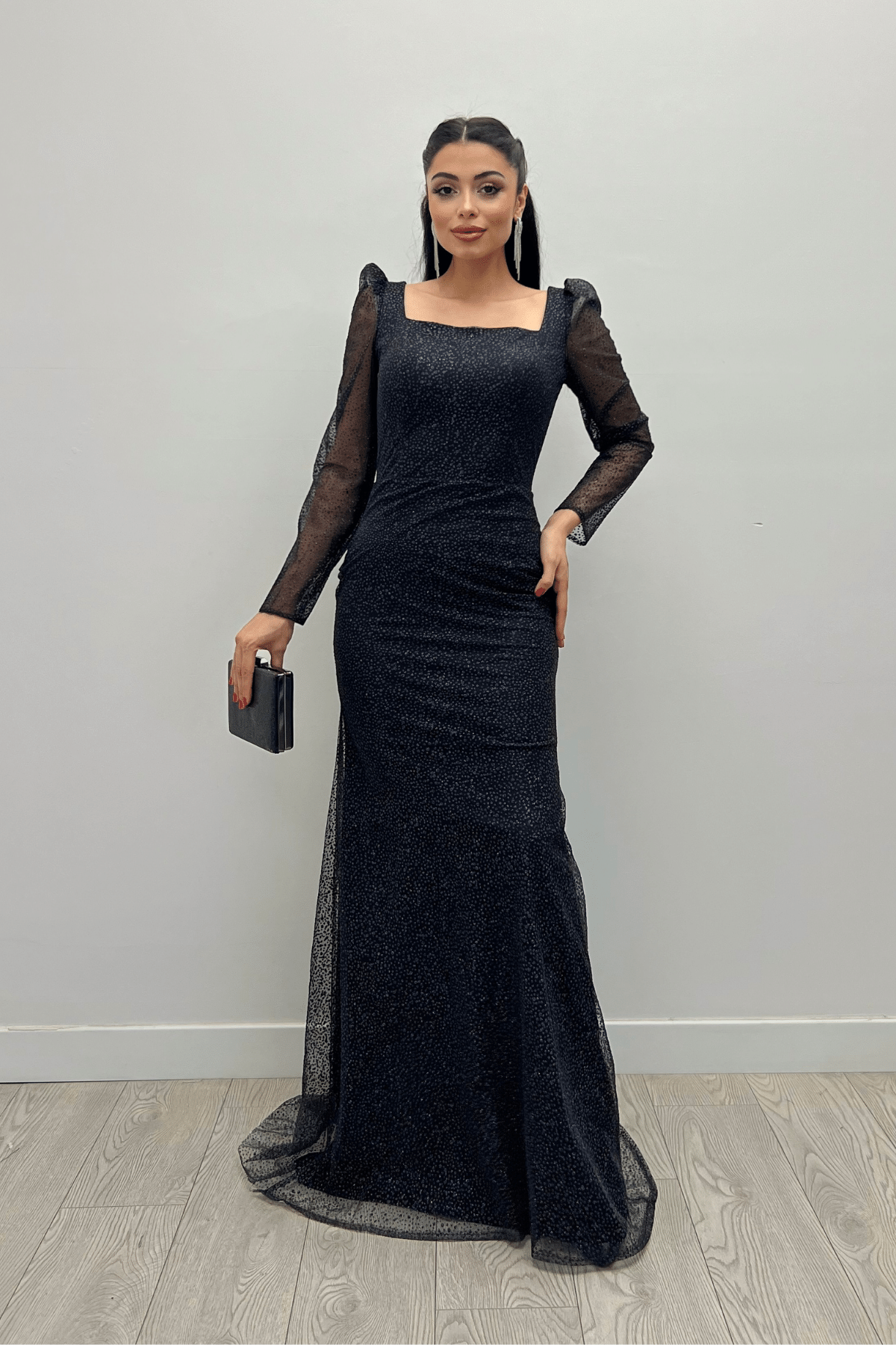 Simli Tül Kumaş Kare Yaka Balık Elbise - SİYAH