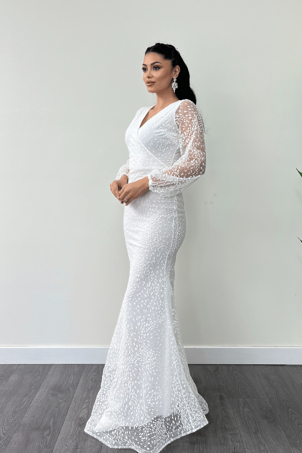 Simli Tül Kumaş Kruvaze Yaka Balık Elbise - BEYAZ