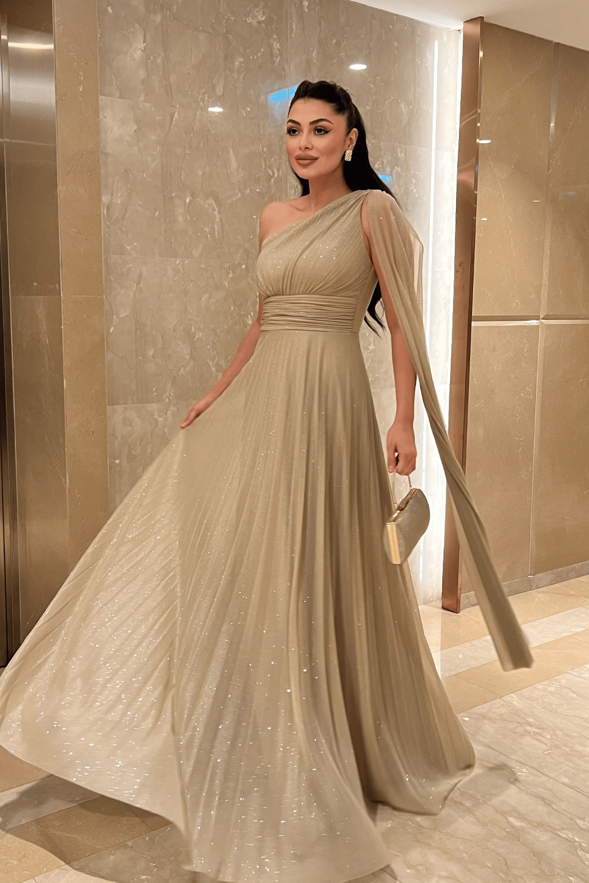 Simli Tül Kumaş Plise Detaylı Abiye Elbise - BEJ