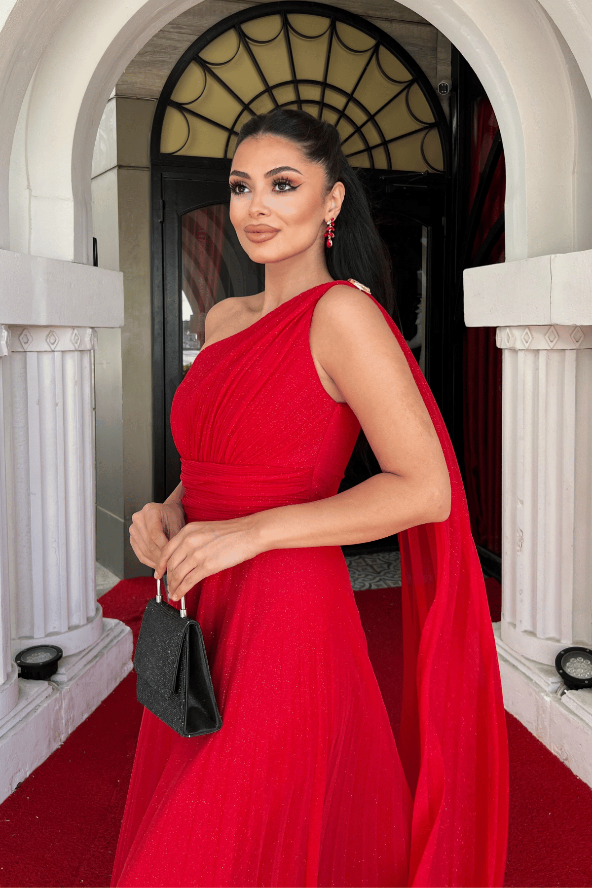 Simli Tül Kumaş Plise Detaylı Abiye Elbise - KIRMIZI