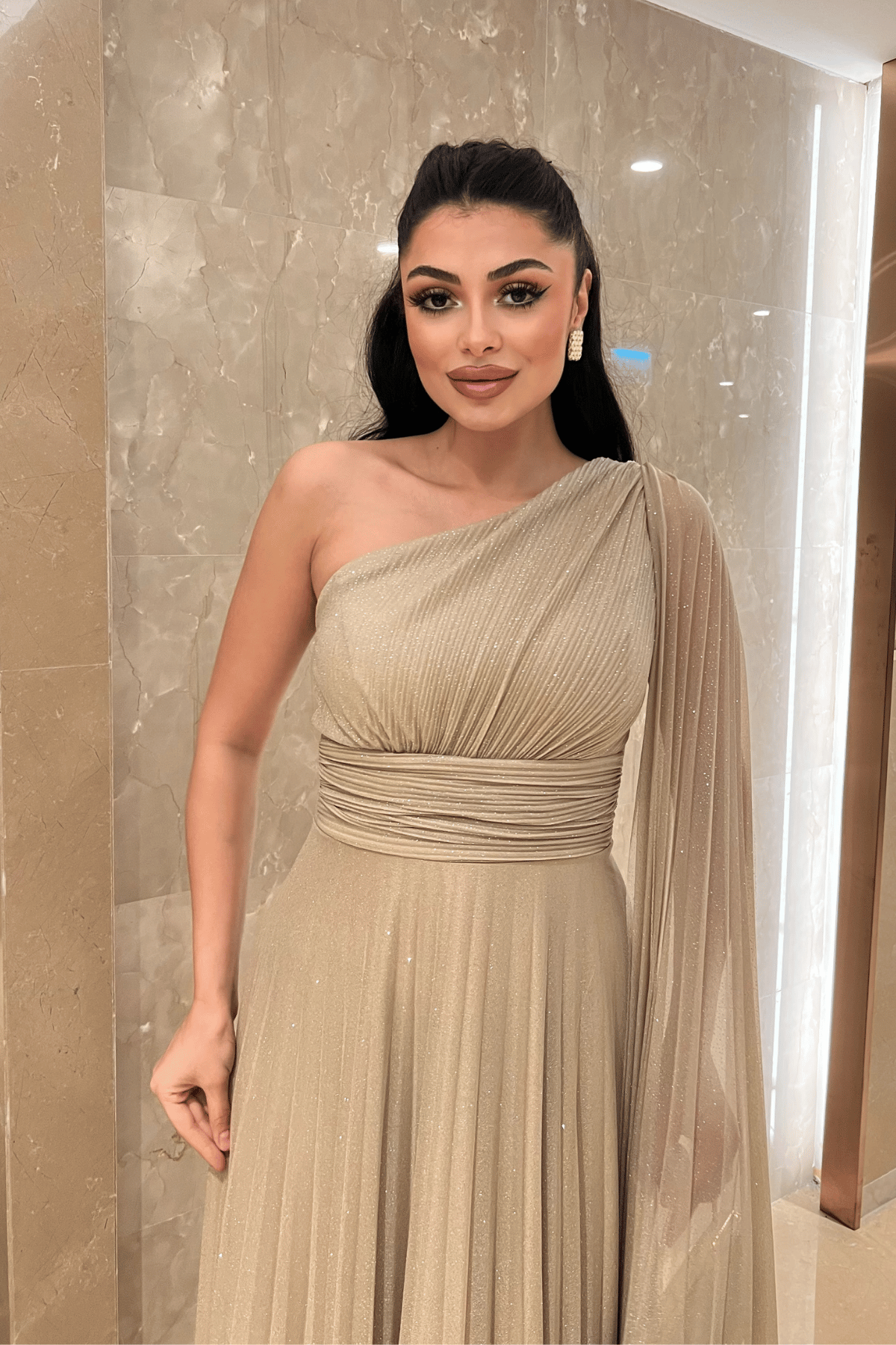 Simli Tül Kumaş Plise Detaylı Abiye Elbise - BEJ