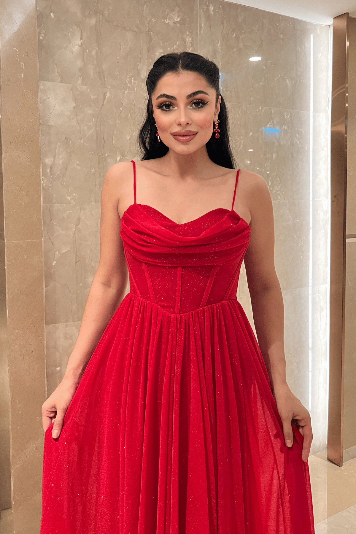 Simli Tül Kumaş Sırt İpli Abiye Elbise - KIRMIZI