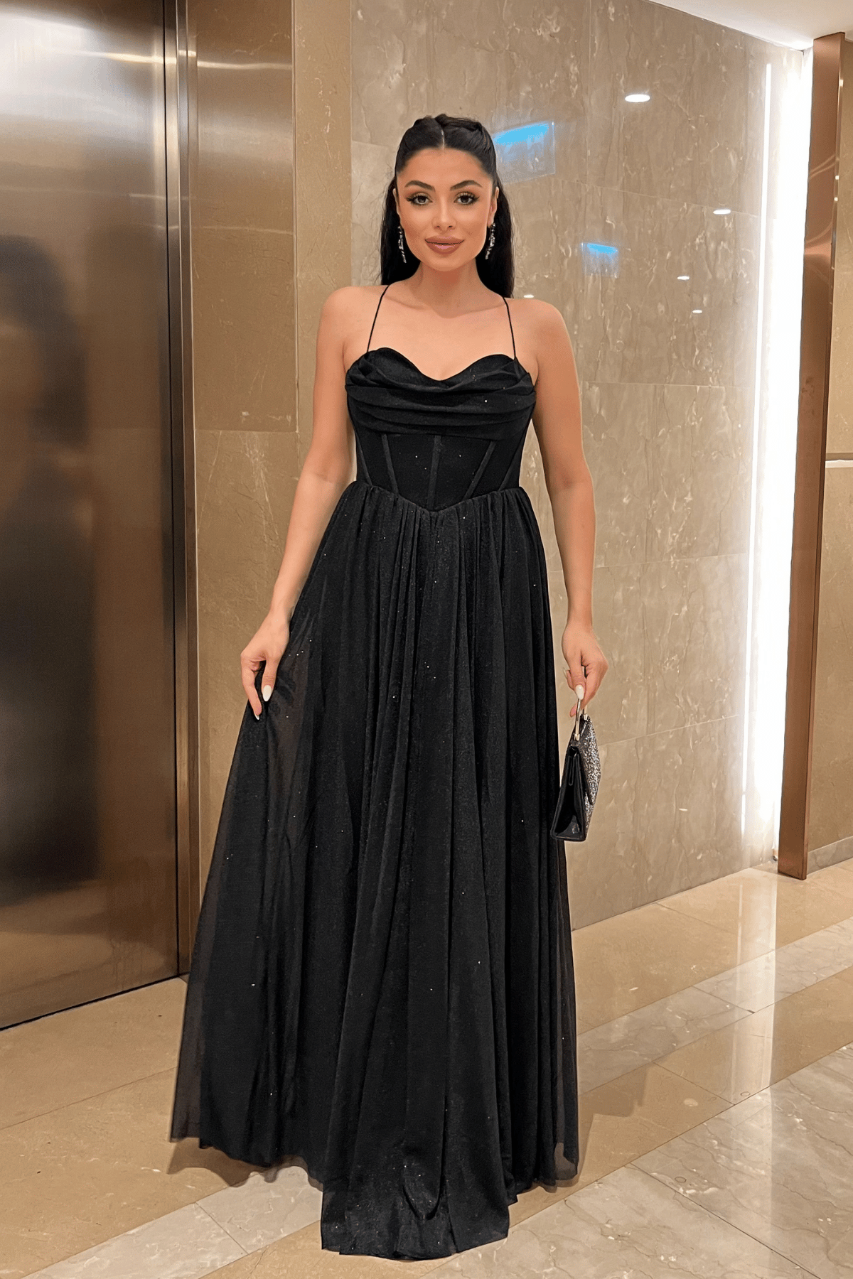 Simli Tül Kumaş Sırt İpli Abiye Elbise - SİYAH