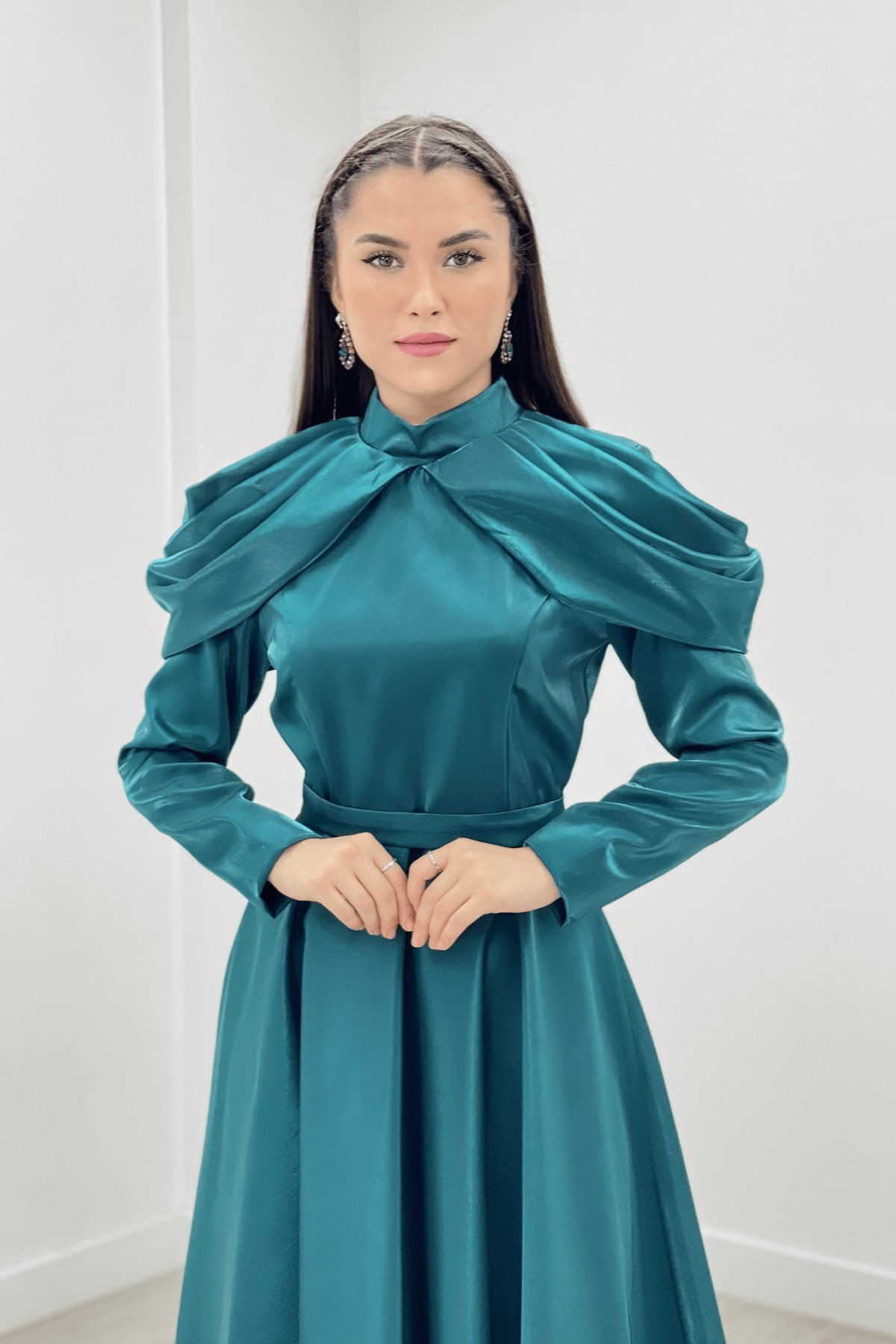 Tafta Saten Kumaş Omuz Detaylı Abiye Elbise - TURKUAZ