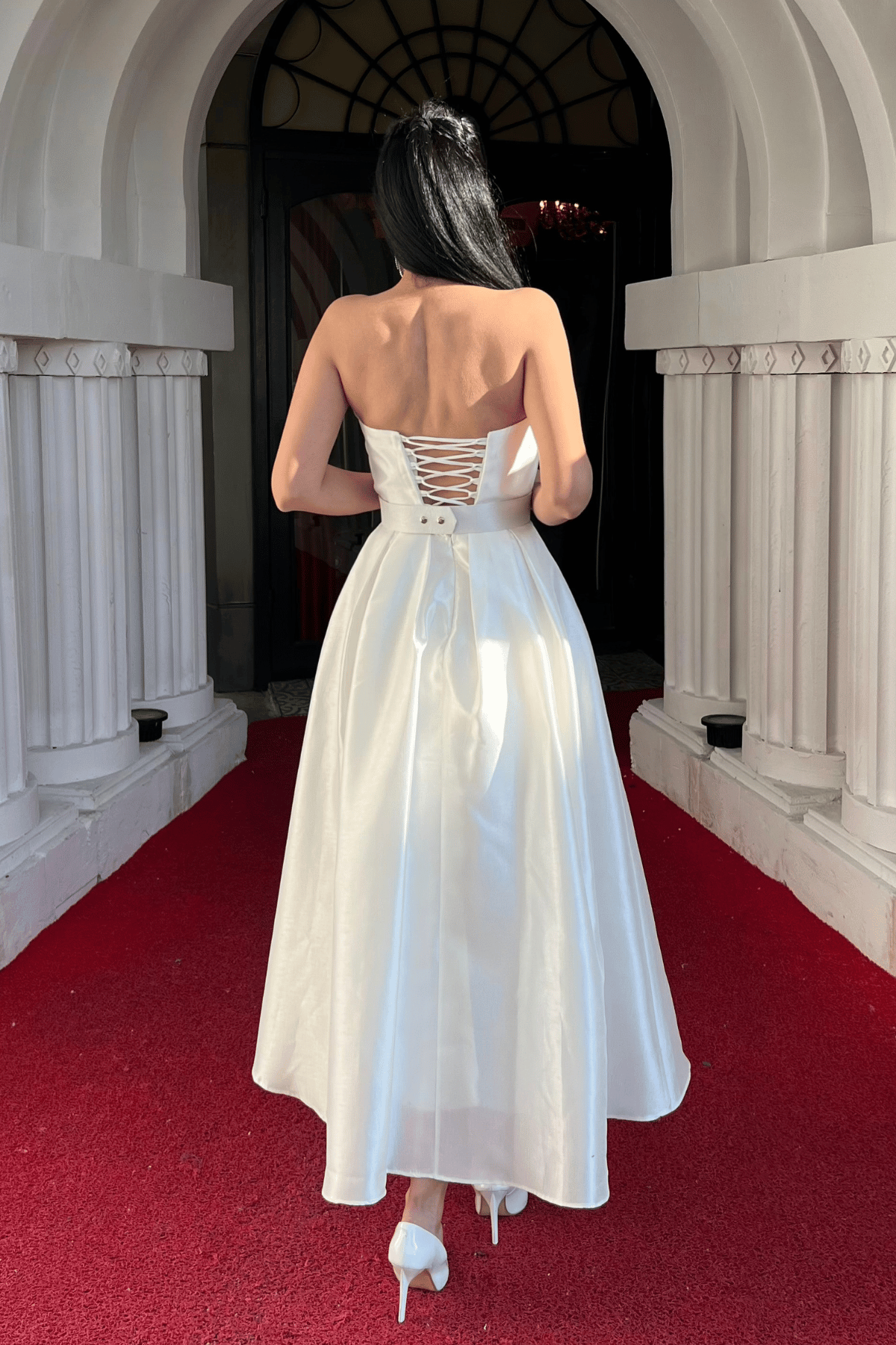 Tafta Saten Kumaş Straplez Midi Elbise - BEYAZ