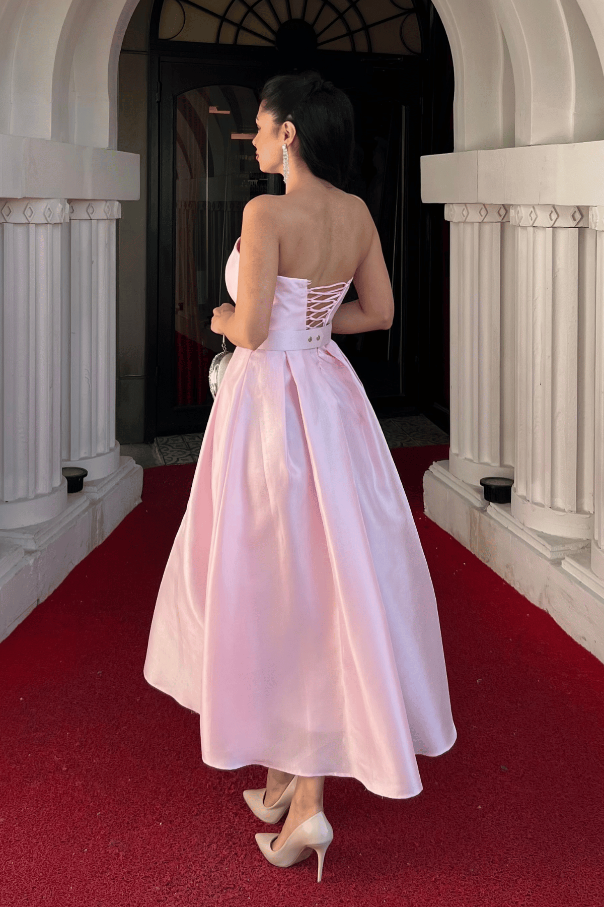 Tafta Saten Kumaş Straplez Midi Elbise - PEMBE