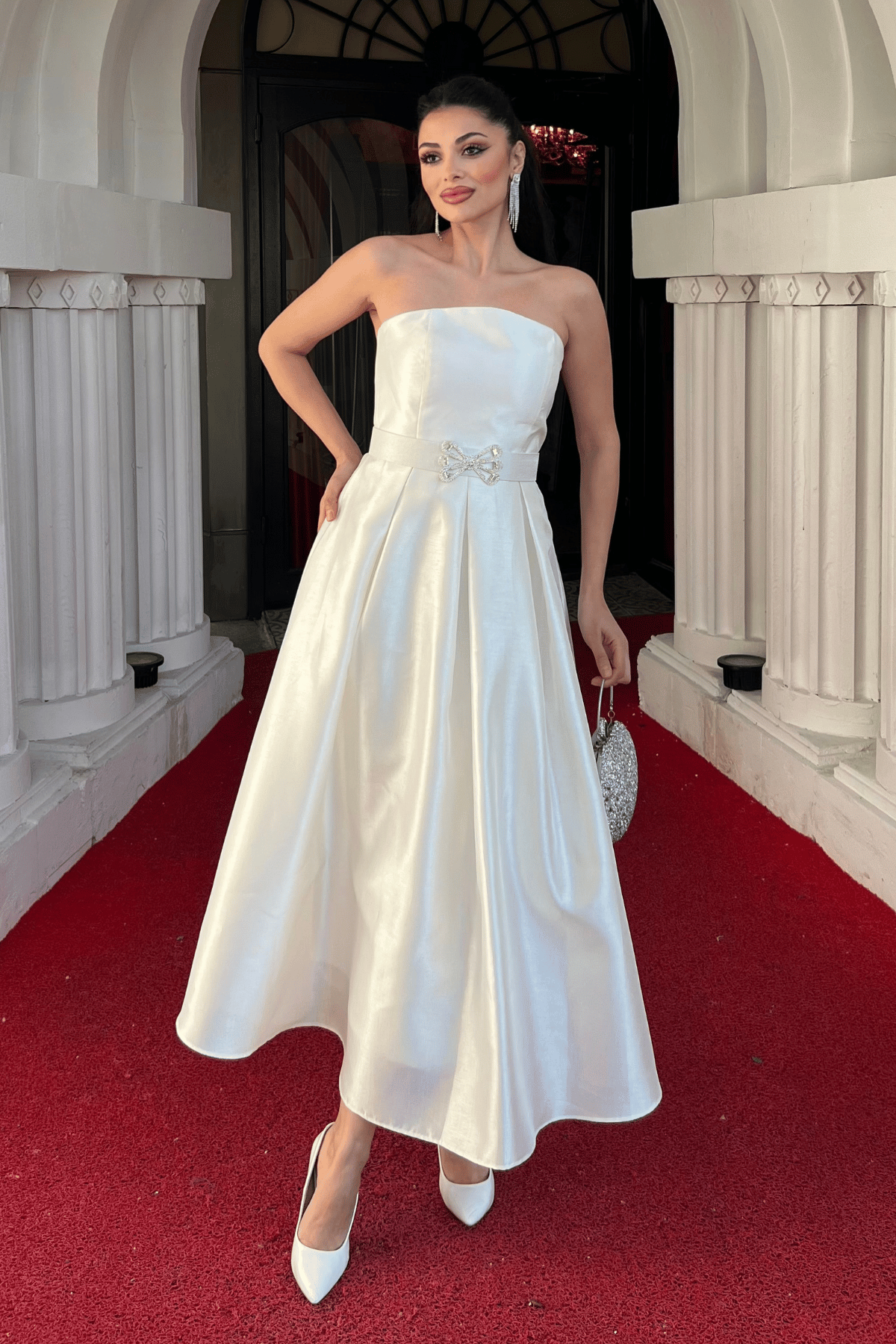 Tafta Saten Kumaş Straplez Midi Elbise - BEYAZ