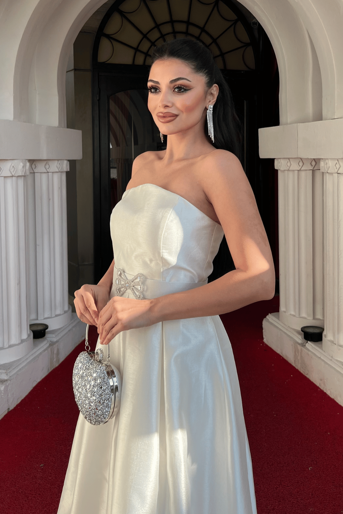 Tafta Saten Kumaş Straplez Midi Elbise - BEYAZ