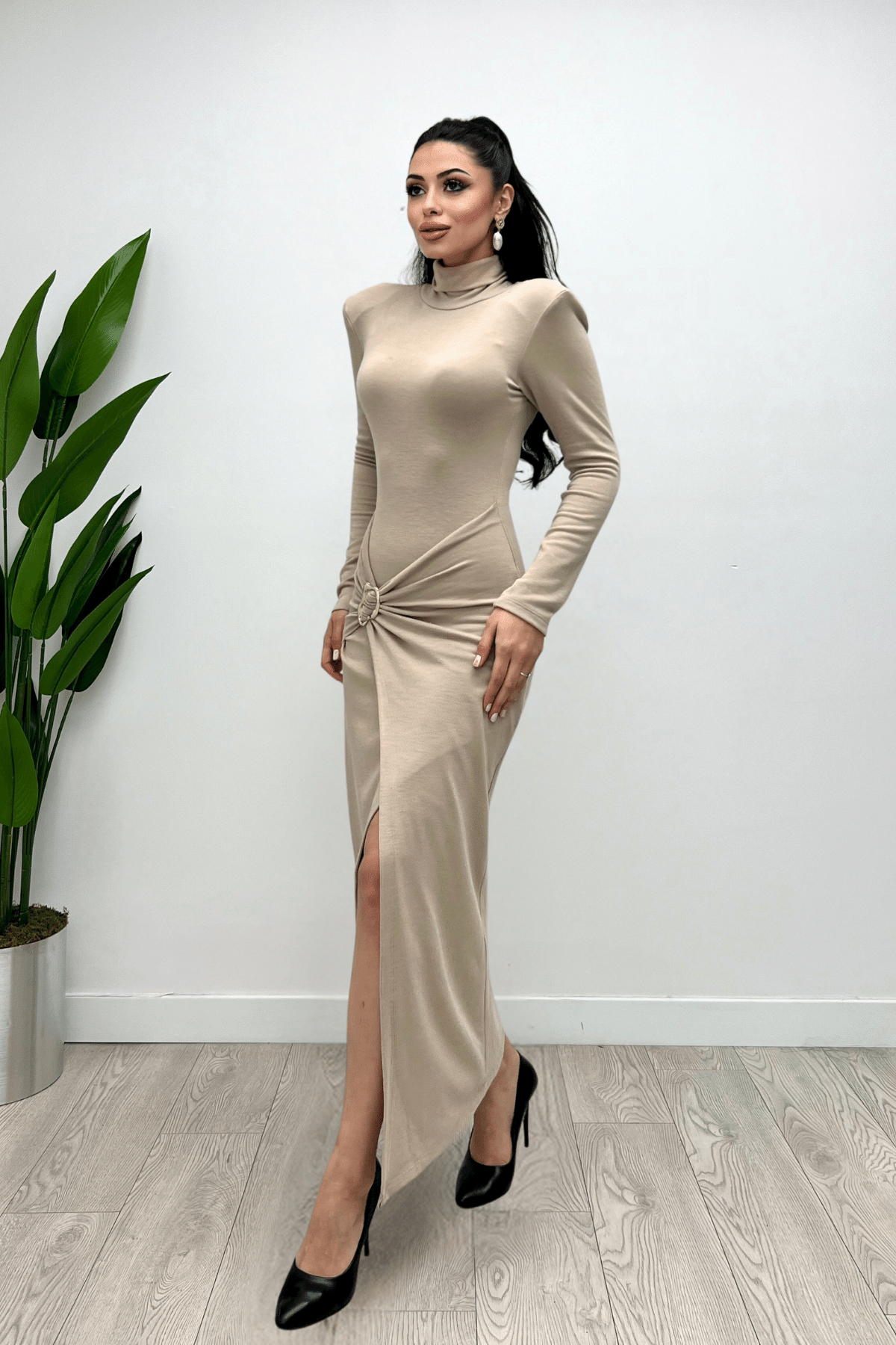 Triko Kumaş Eteği Toka Detaylı Elbise - KREM