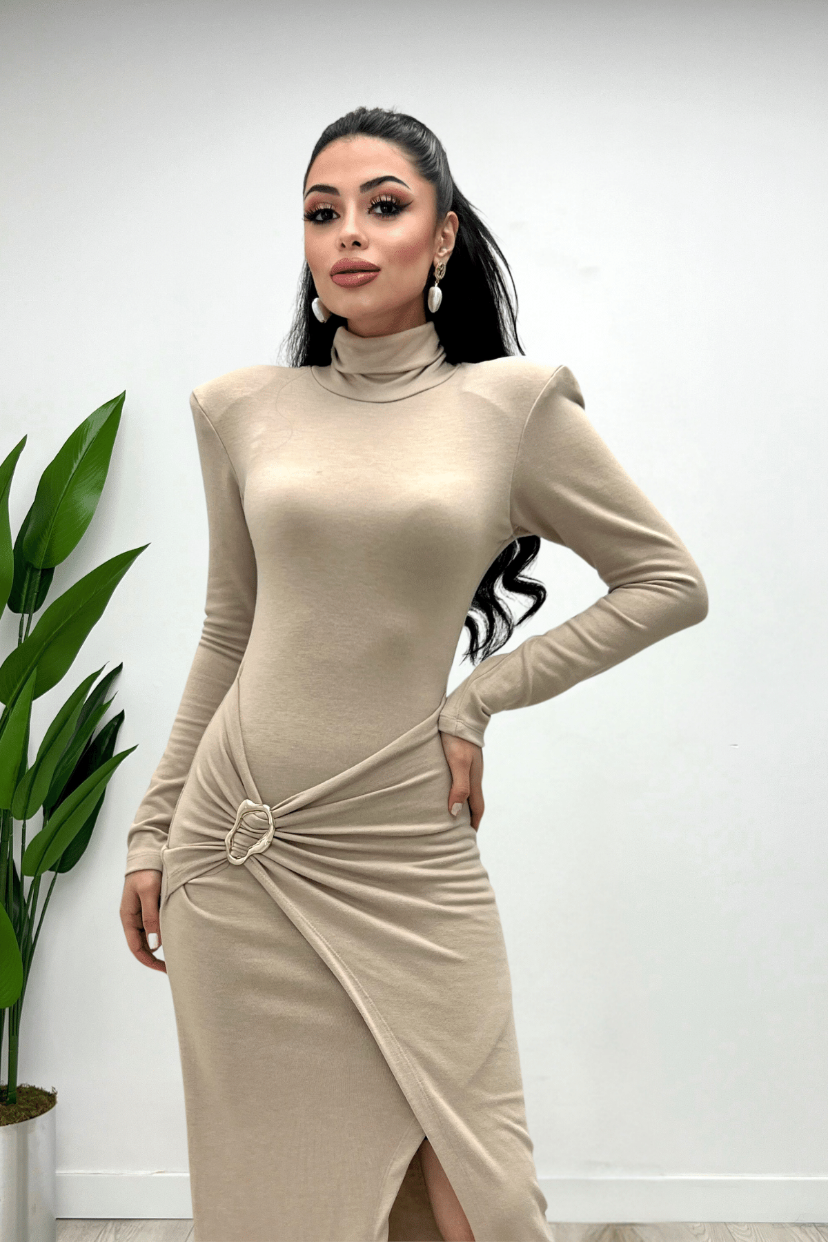 Triko Kumaş Eteği Toka Detaylı Elbise - KREM