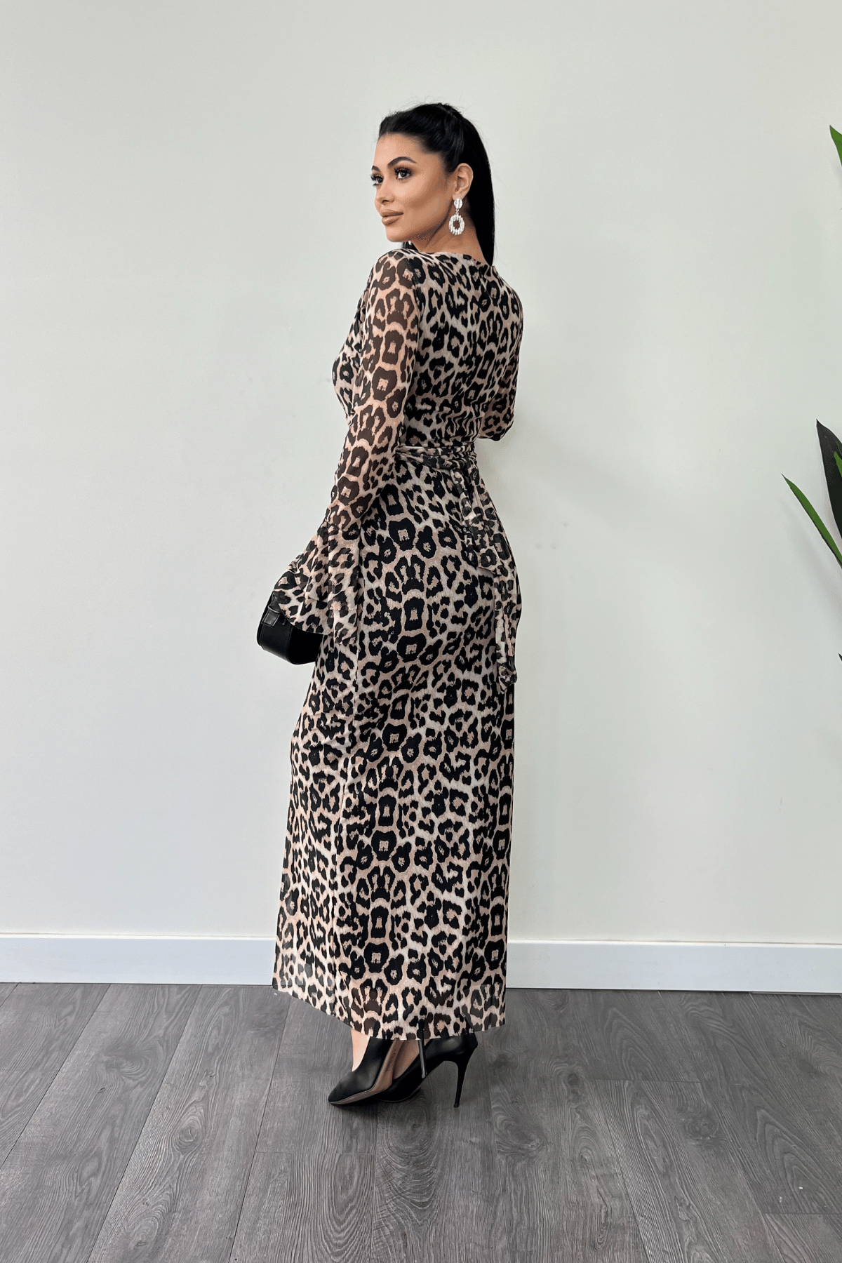 Tül Desenli Kumaş Kolları Volan Detaylı Kalem Elbise - LEOPAR