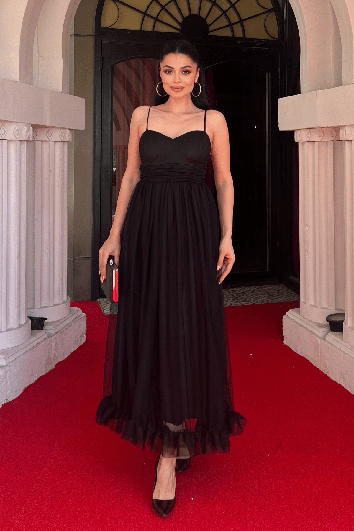 Tül Kumaş Büzgü Detaylı Elbise - SİYAH