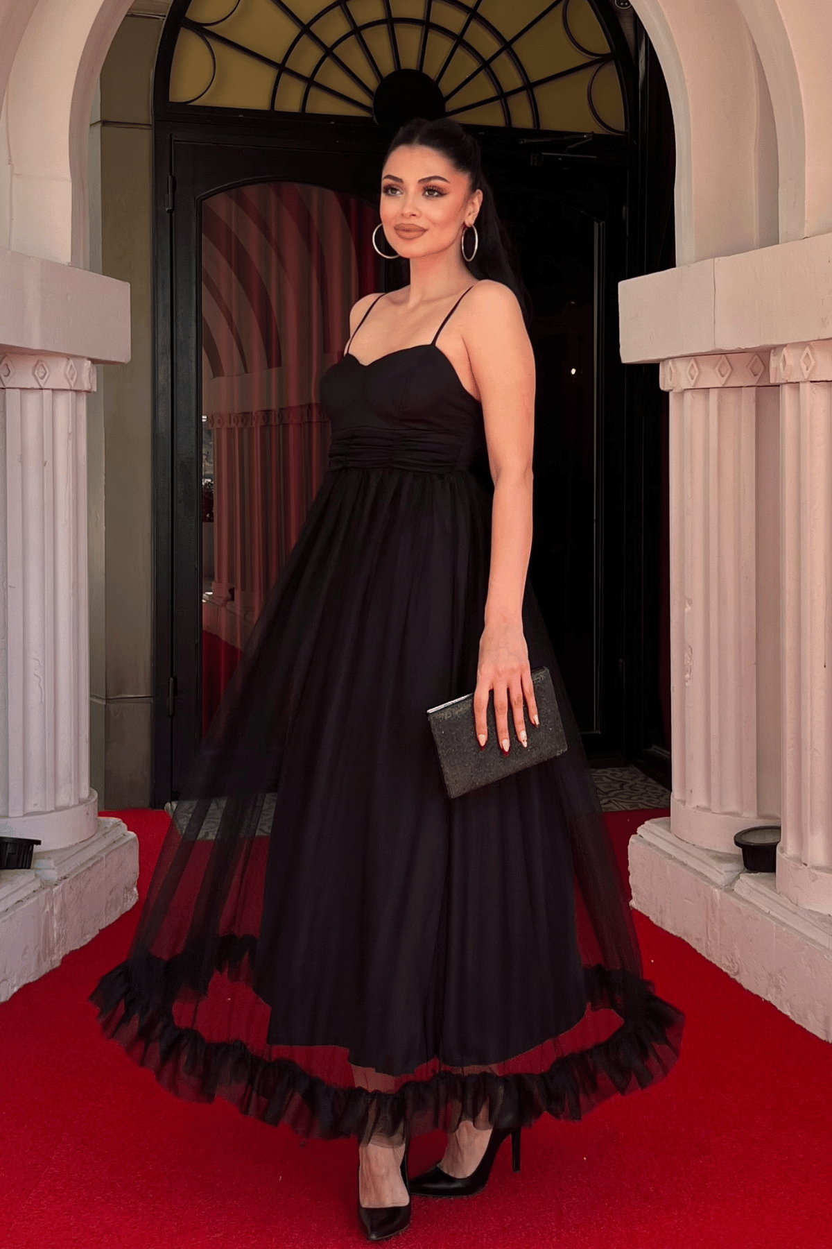 Tül Kumaş Büzgü Detaylı Elbise - SİYAH