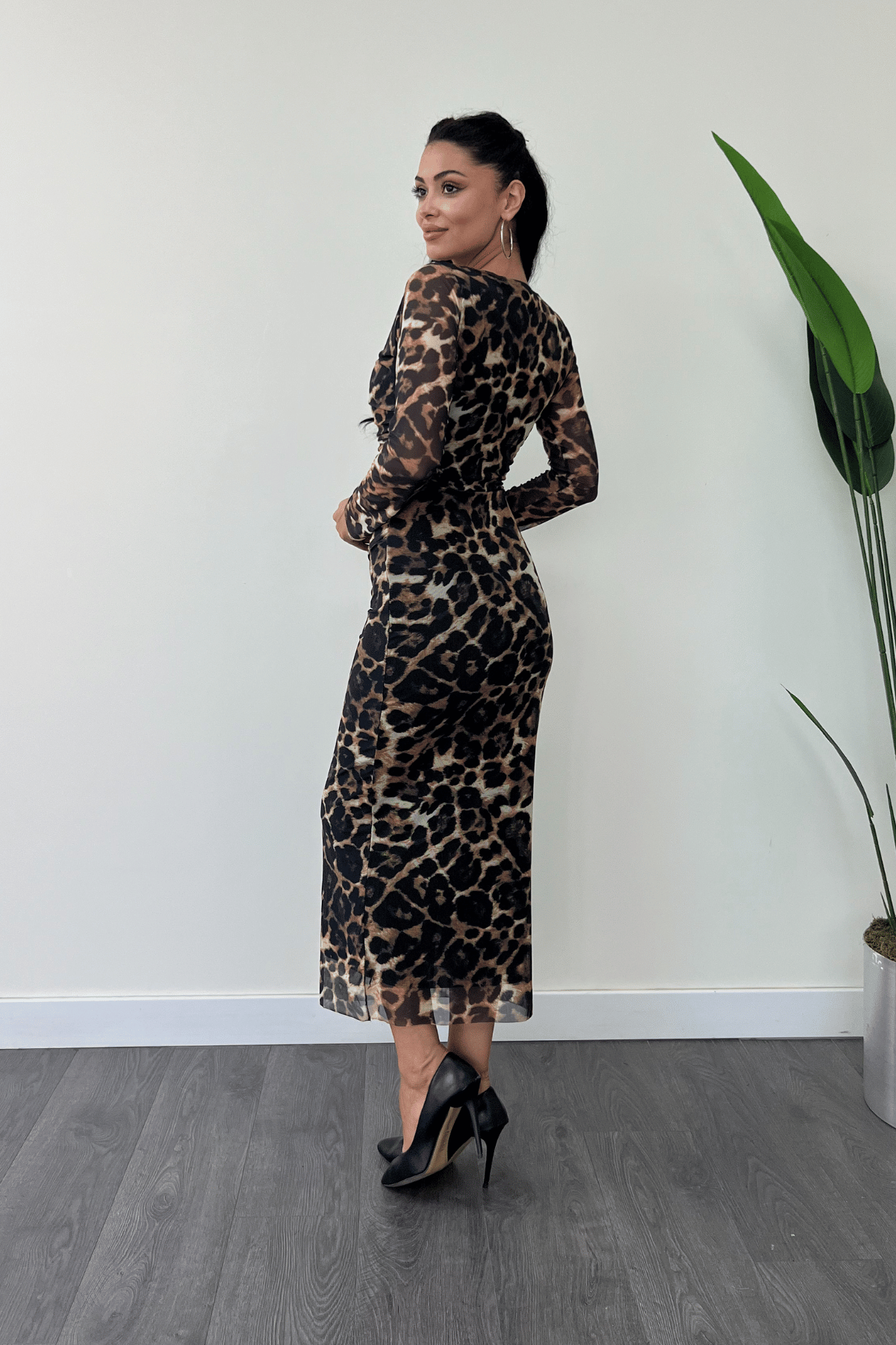 Tül Kumaş Büzgü Detaylı Kalem Elbise - LEOPAR
