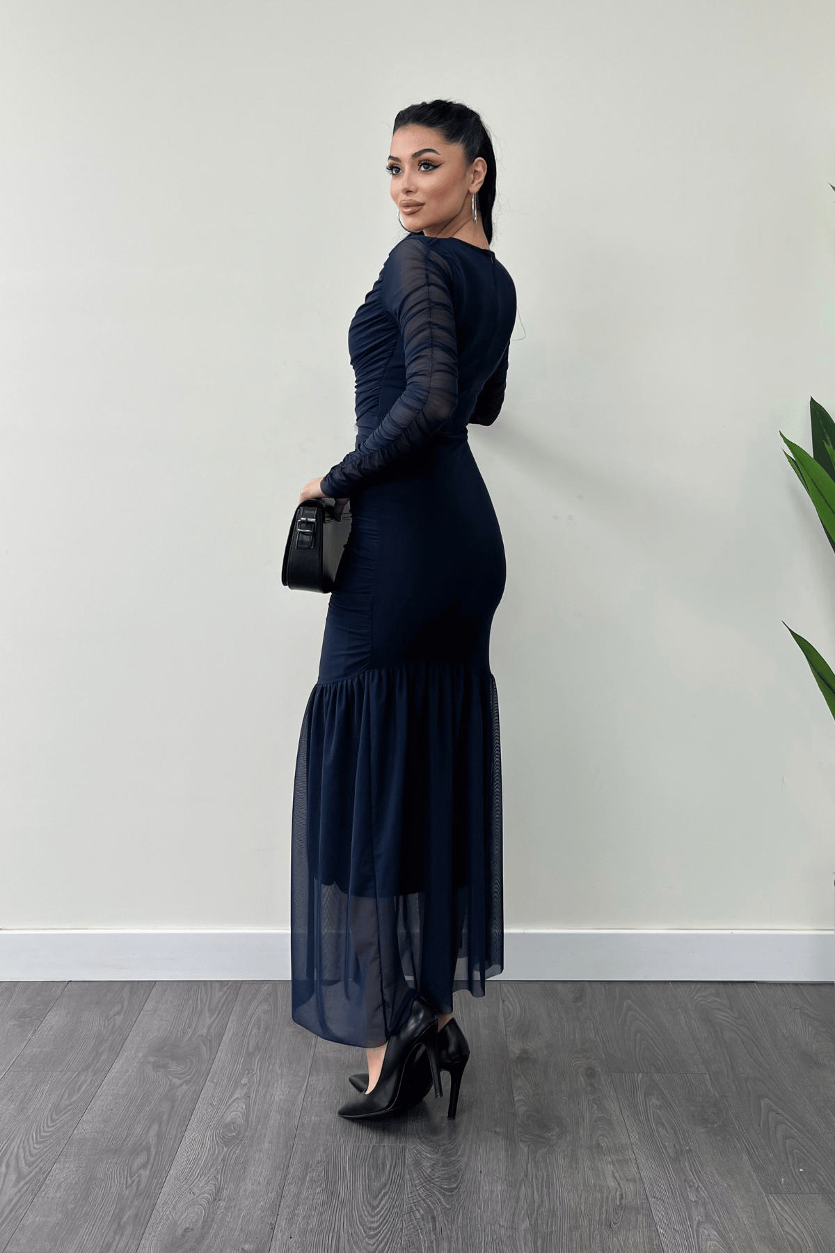 Tül Kumaş Büzgü Detaylı Kalem Elbise - LACİVERT
