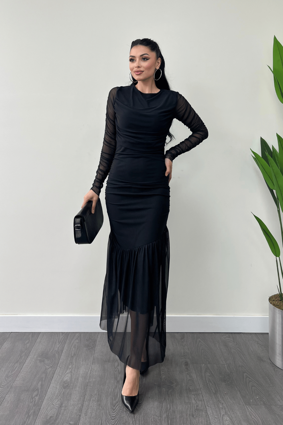Tül Kumaş Büzgü Detaylı Kalem Elbise - SİYAH