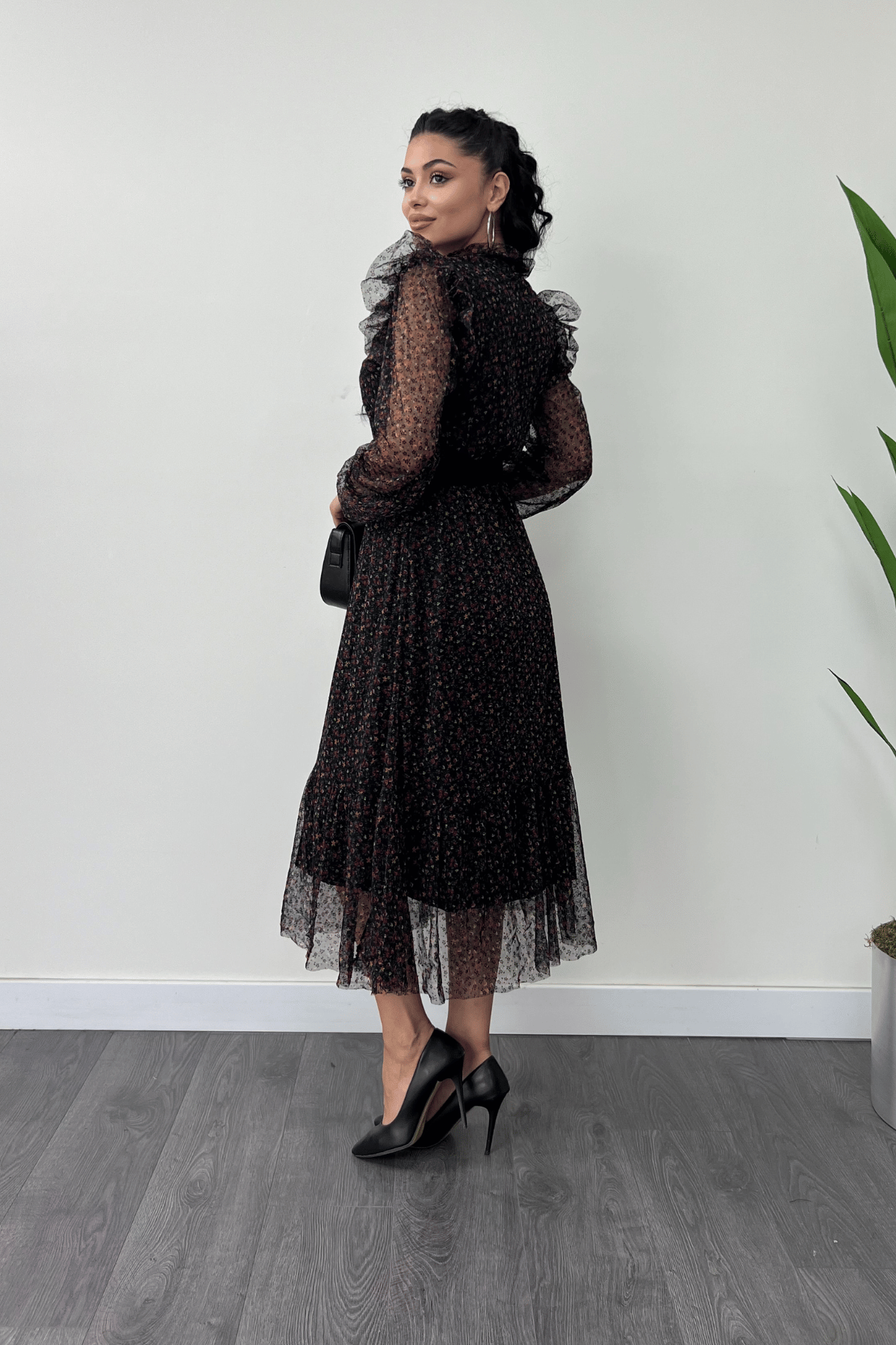 Tül Kumaş Flog Baskı Çiçekli Midi Elbise - SİYAH