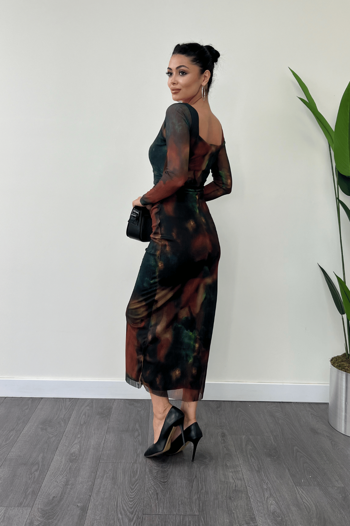 Tül Kumaş Kare Yaka Büzgü Detaylı Elbise - YEŞİL