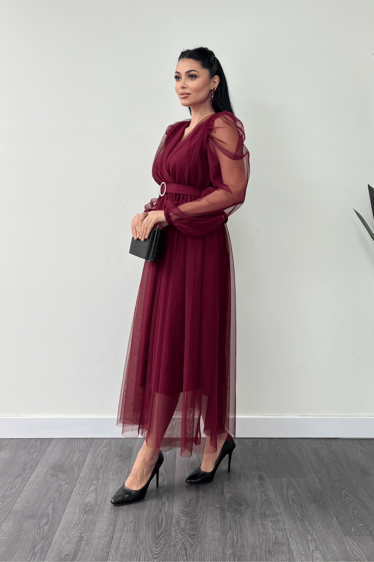 Tül Kumaş Kruvaze Yaka Taş Kemer Detaylı Elbise - BORDO