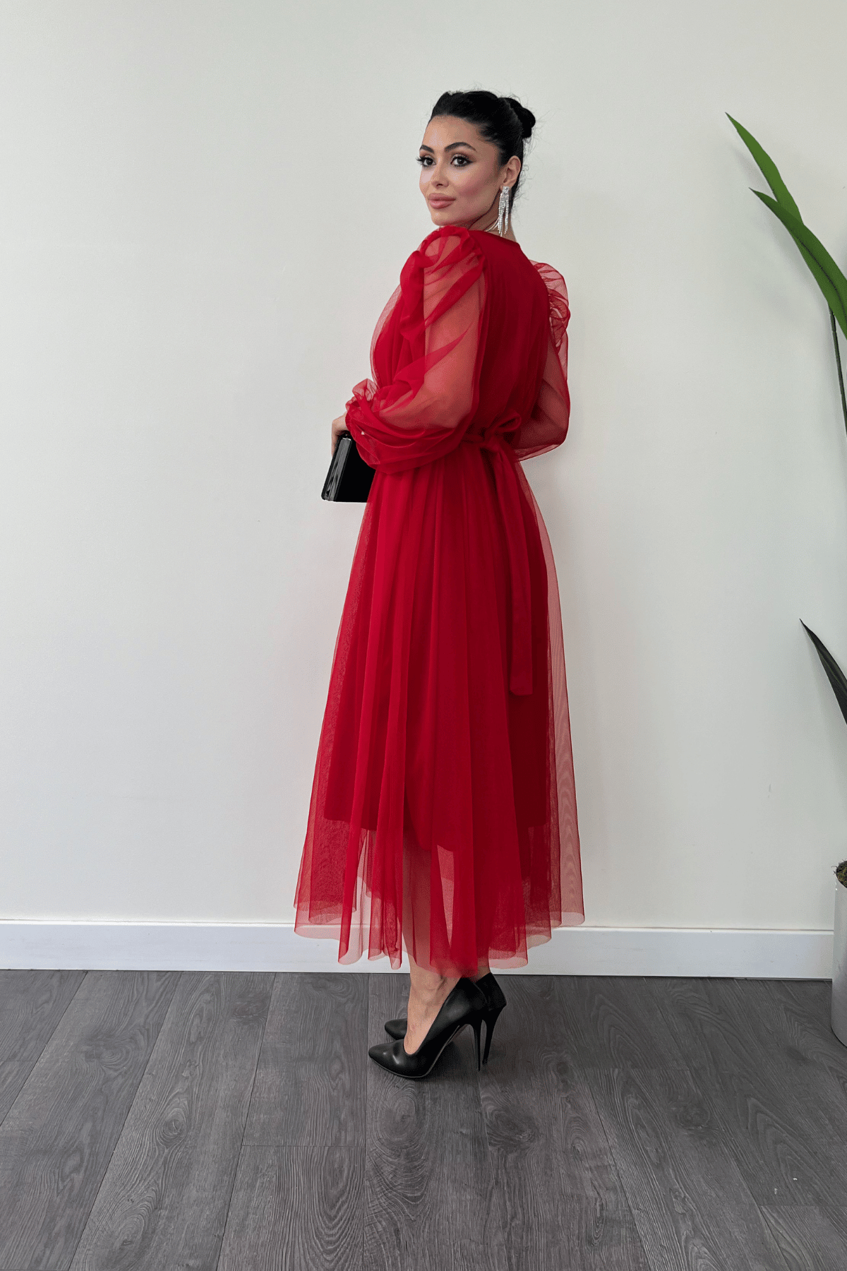 Tül Kumaş Kruvaze Yaka Taş Kemer Detaylı Elbise - KIRMIZI