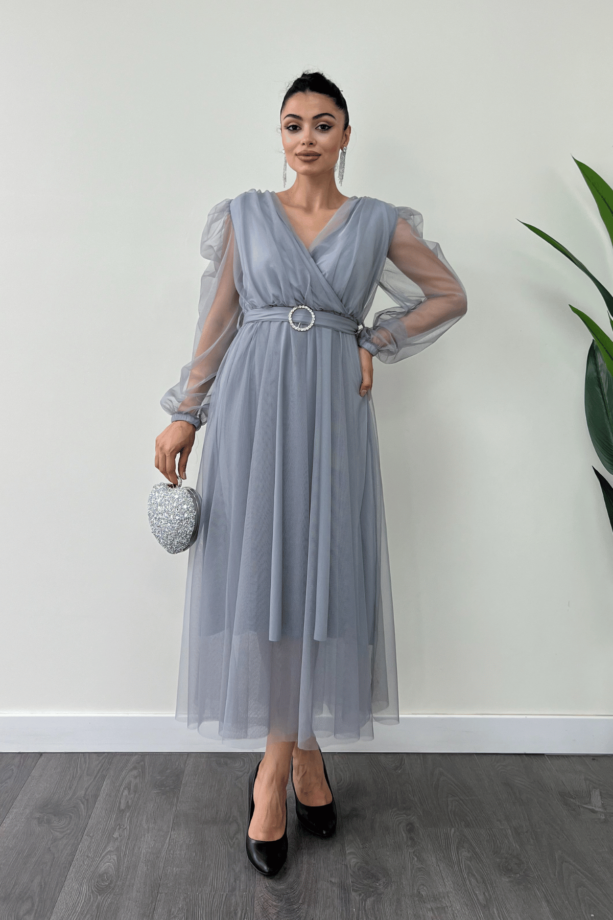 Tül Kumaş Kruvaze Yaka Taş Kemer Detaylı Elbise - GRİ