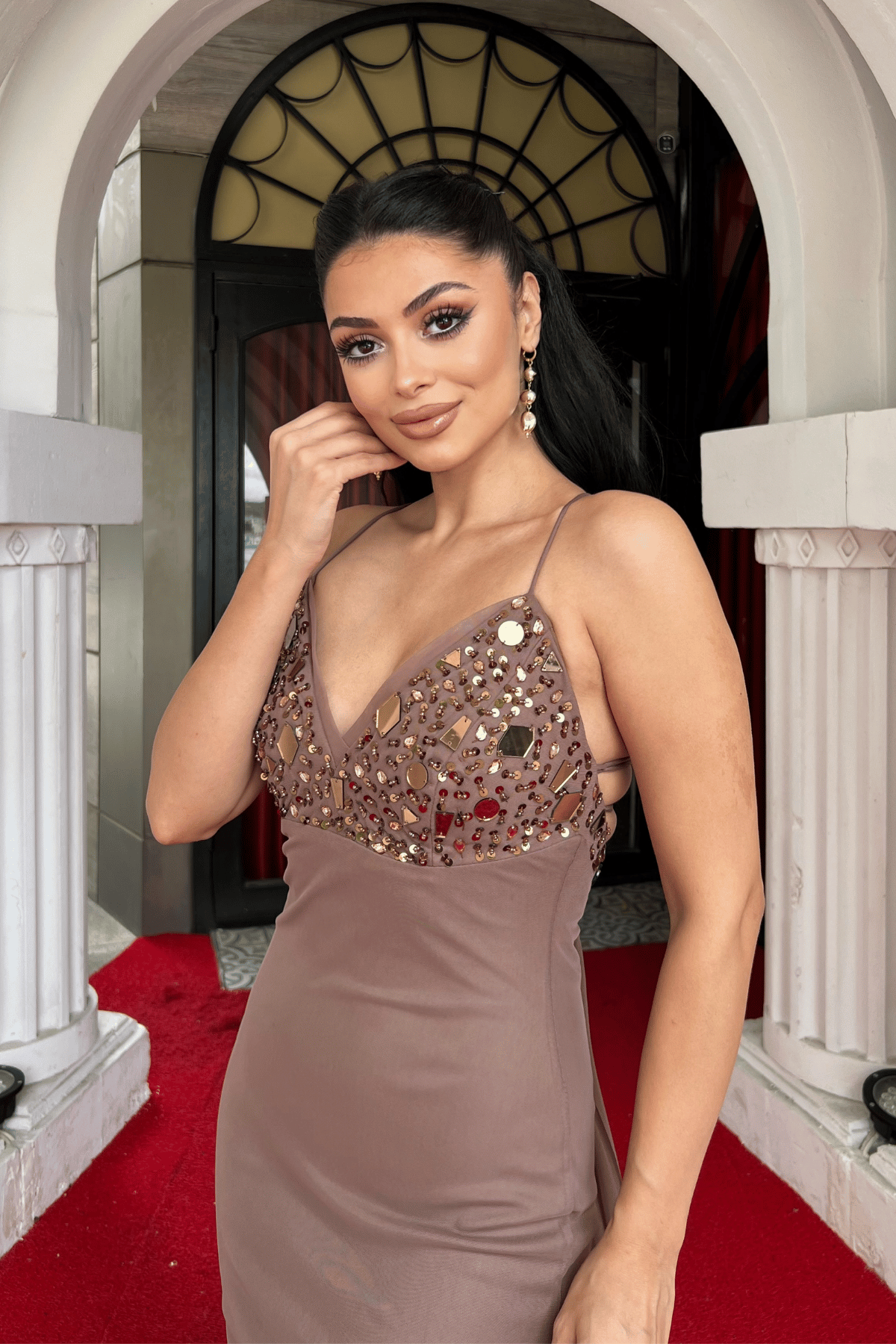 Tül Kumaş Taş Detaylı Sırtı İpli Abiye Elbise - BRONZ