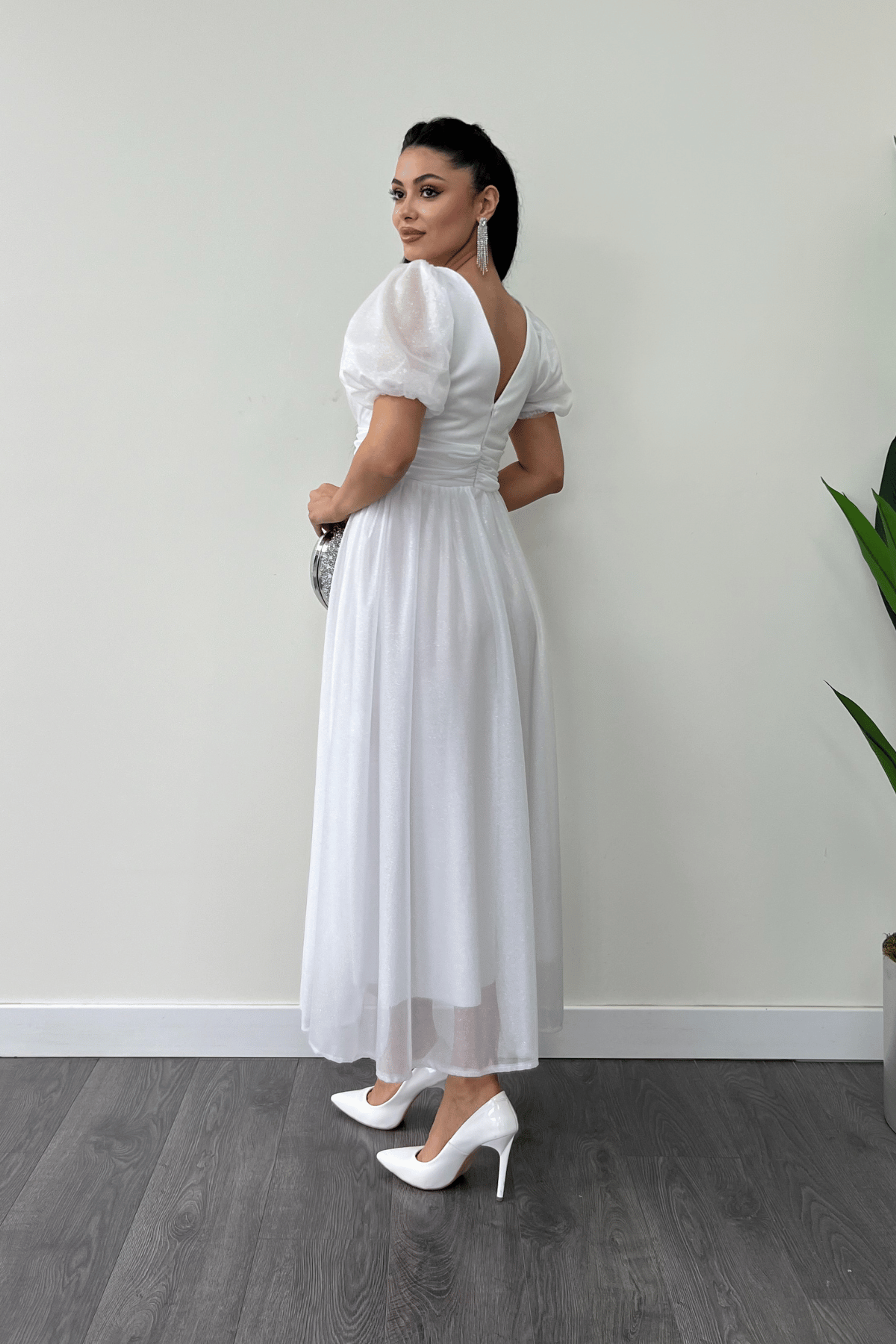 Tül Simli Kumaş Büzgü Detaylı Midi Elbise - BEYAZ