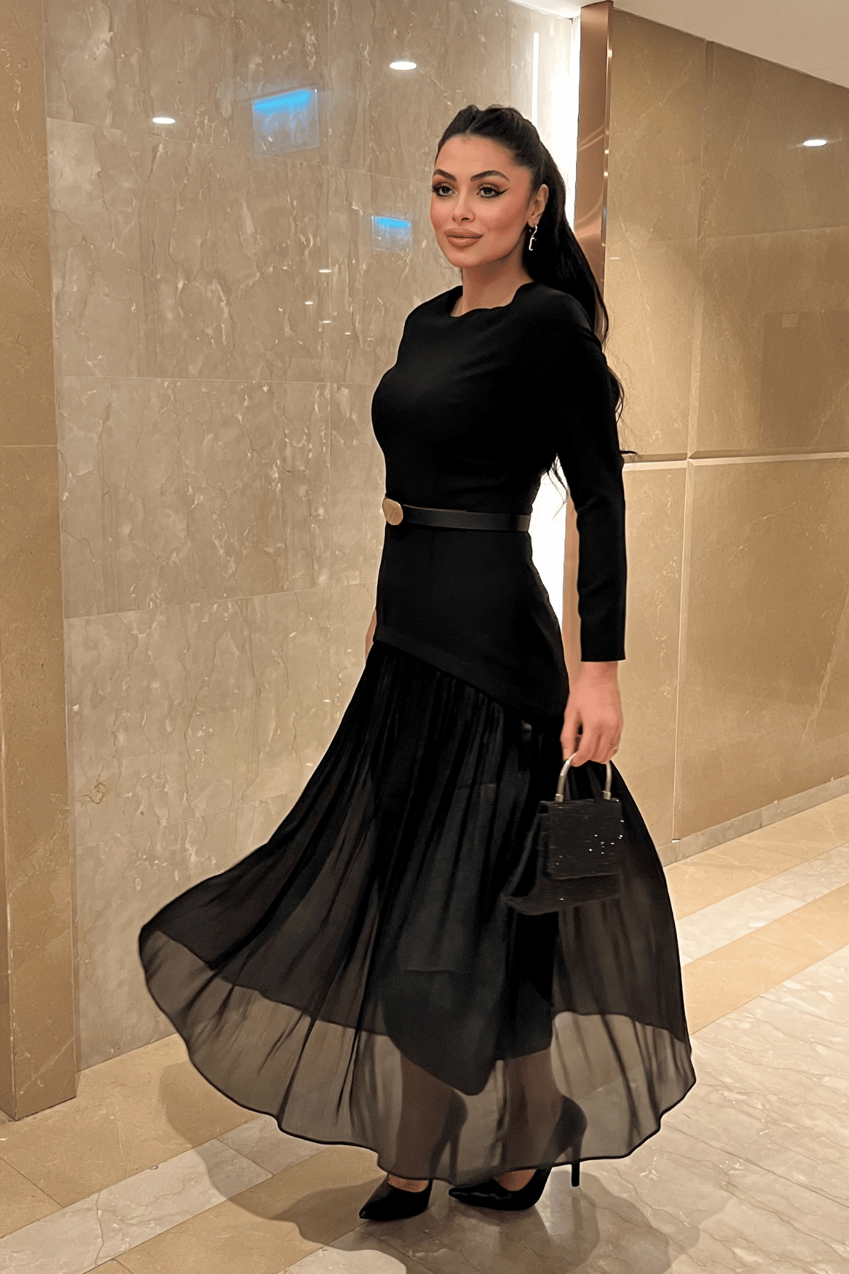 Üst Atlas Alt Şifon Kumaş Elbise - SİYAH