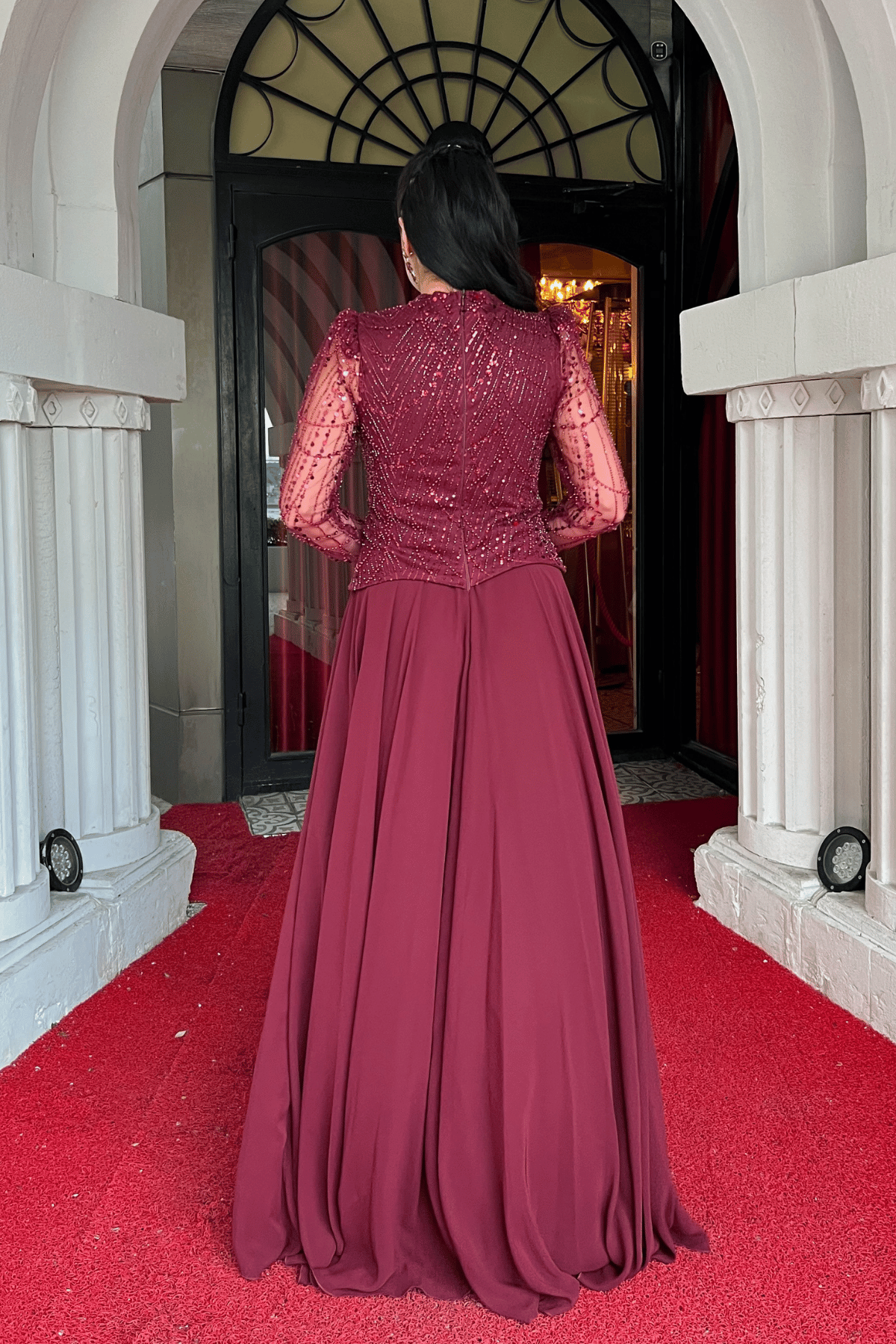 Üst Boncuk Detaylı Alt Şifon Elbise - BORDO