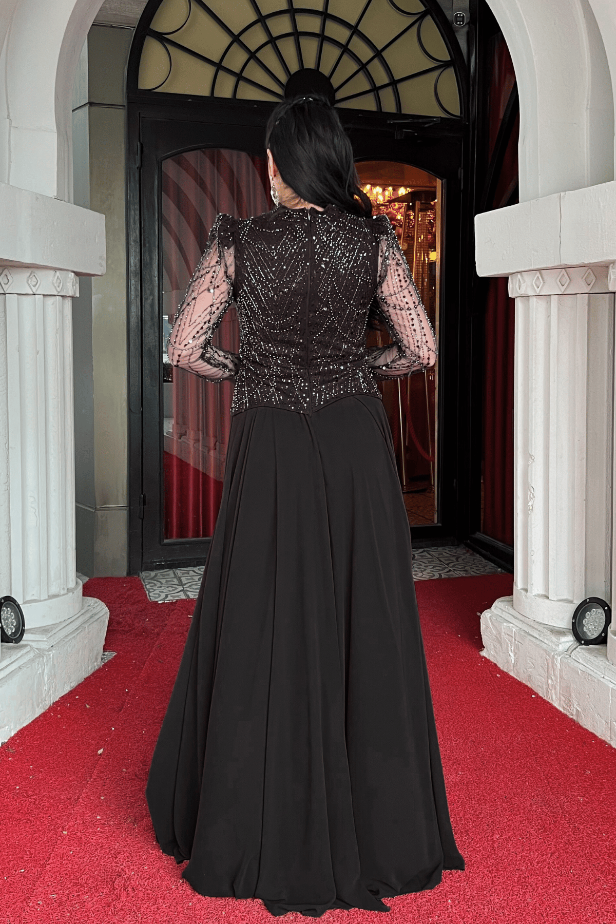 Üst Boncuk Detaylı Alt Şifon Elbise - SİYAH