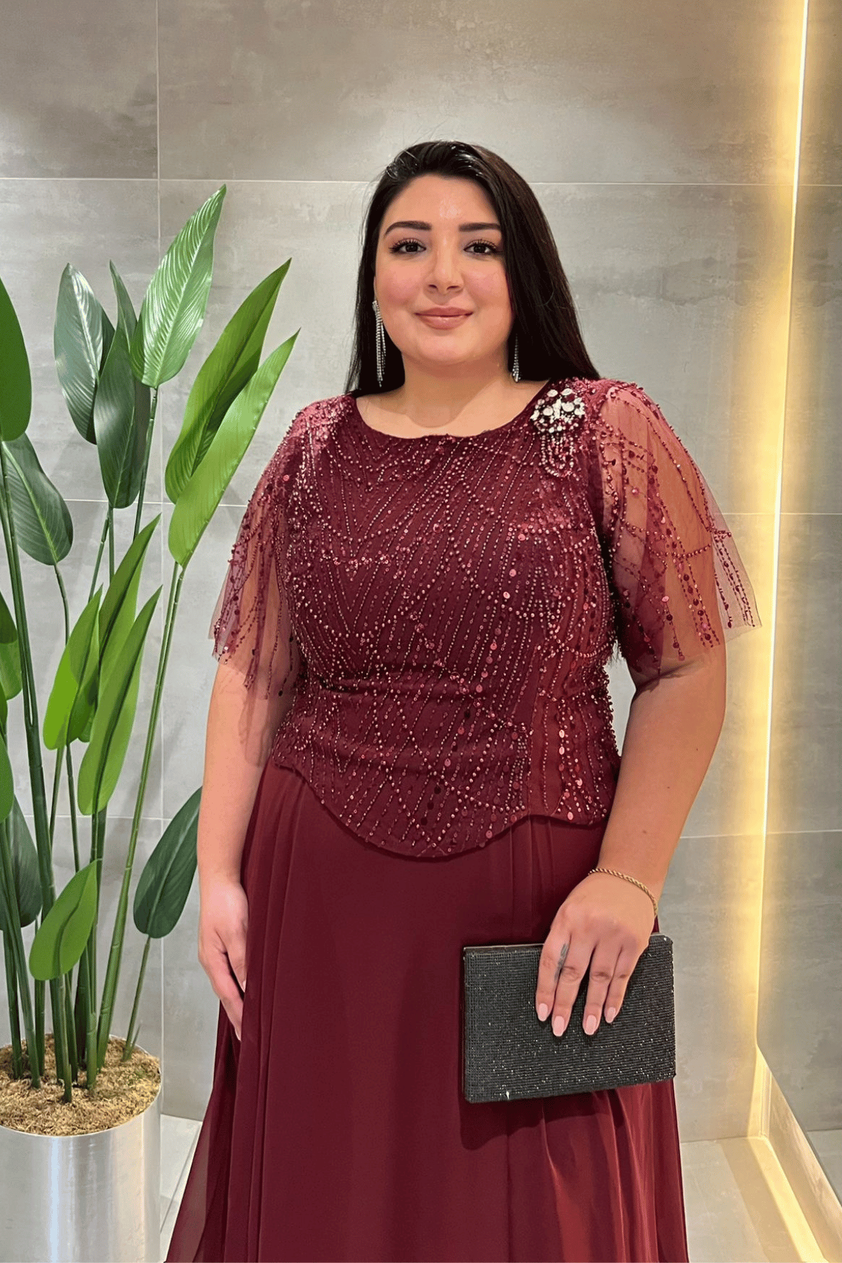 Üst Boncuklu Kumaş Alt Şifon Elbise - BORDO