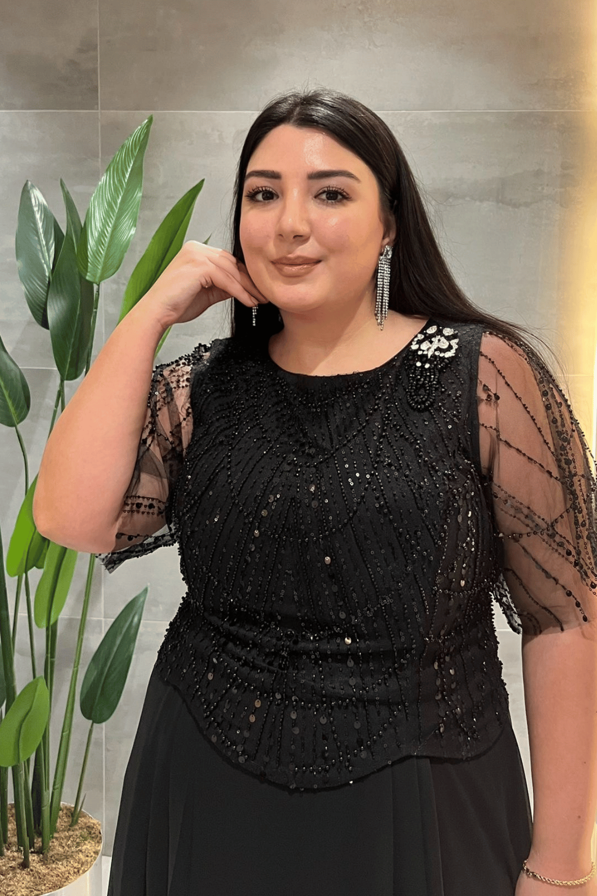 Üst Boncuklu Kumaş Alt Şifon Elbise - SİYAH