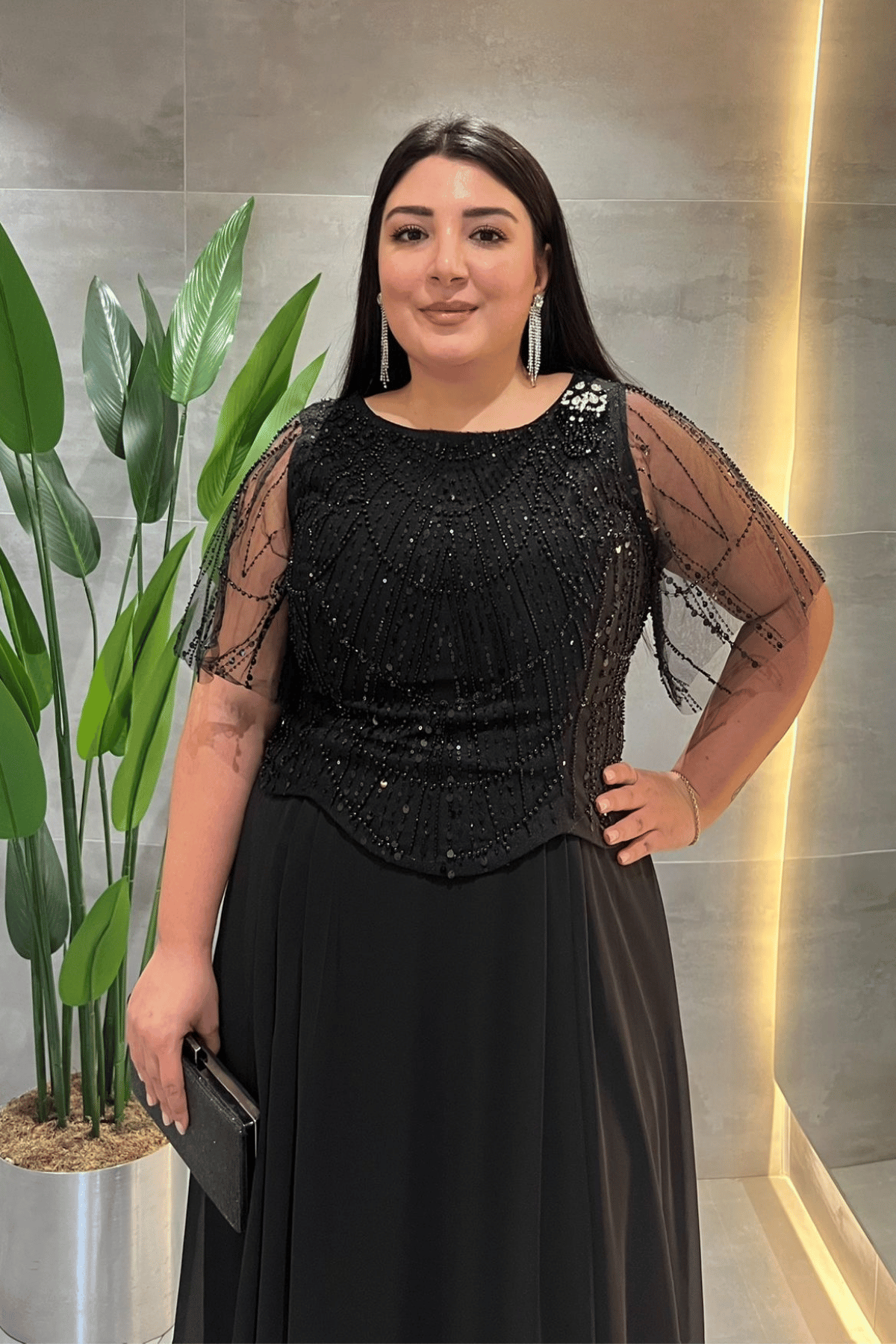 Üst Boncuklu Kumaş Alt Şifon Elbise - SİYAH