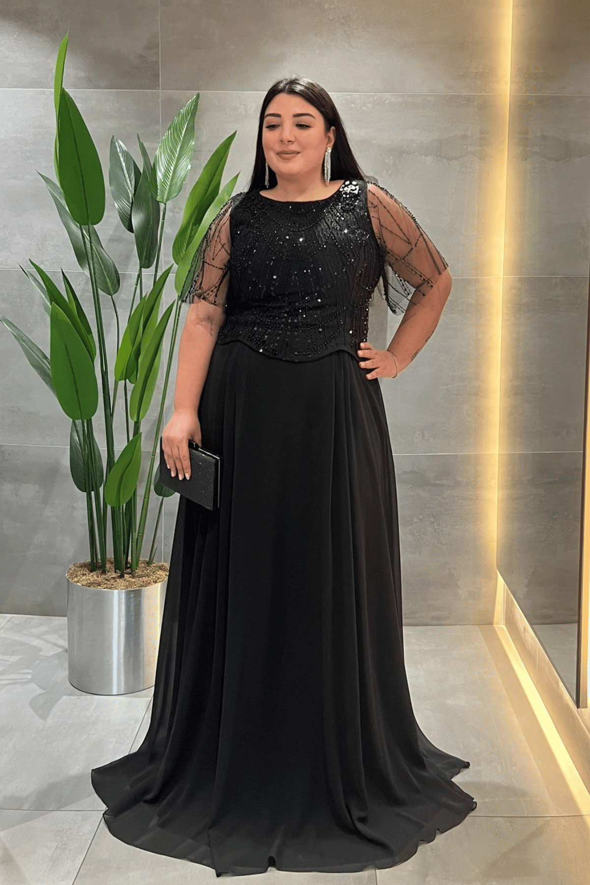 Üst Boncuklu Kumaş Alt Şifon Elbise - SİYAH