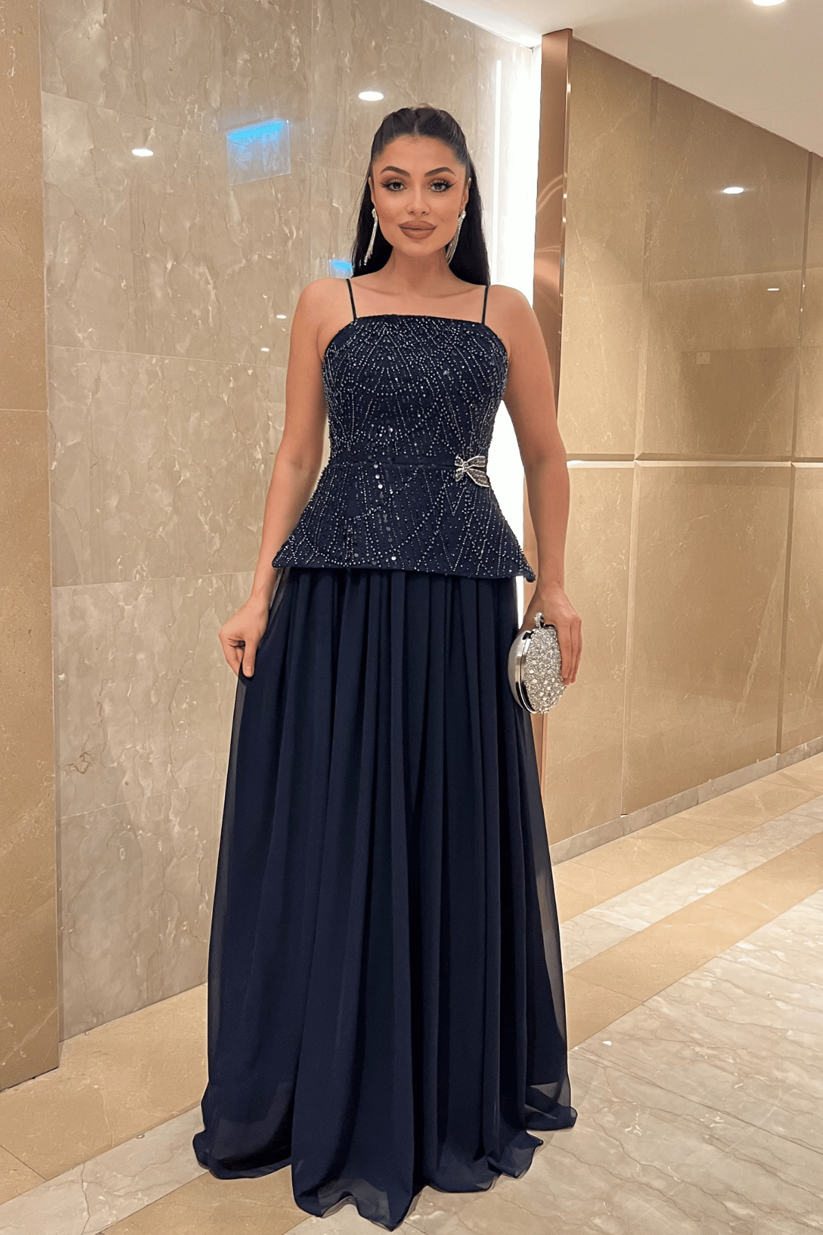 Üst Boncuklu Kumaş Alt Şifon Tasarım Elbise - LACİVERT