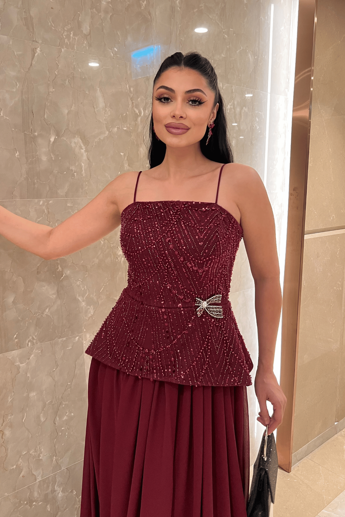 Üst Boncuklu Kumaş Alt Şifon Tasarım Elbise - BORDO