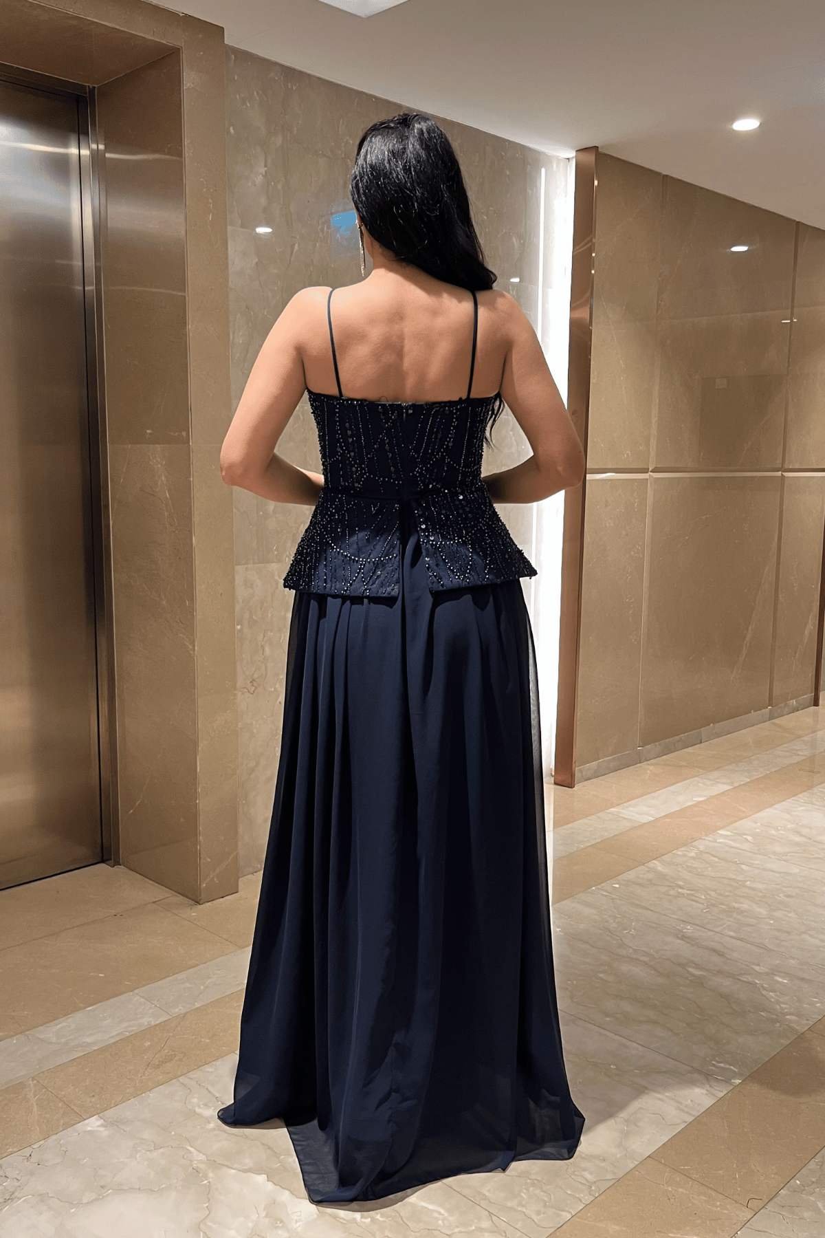 Üst Boncuklu Kumaş Alt Şifon Tasarım Elbise - LACİVERT