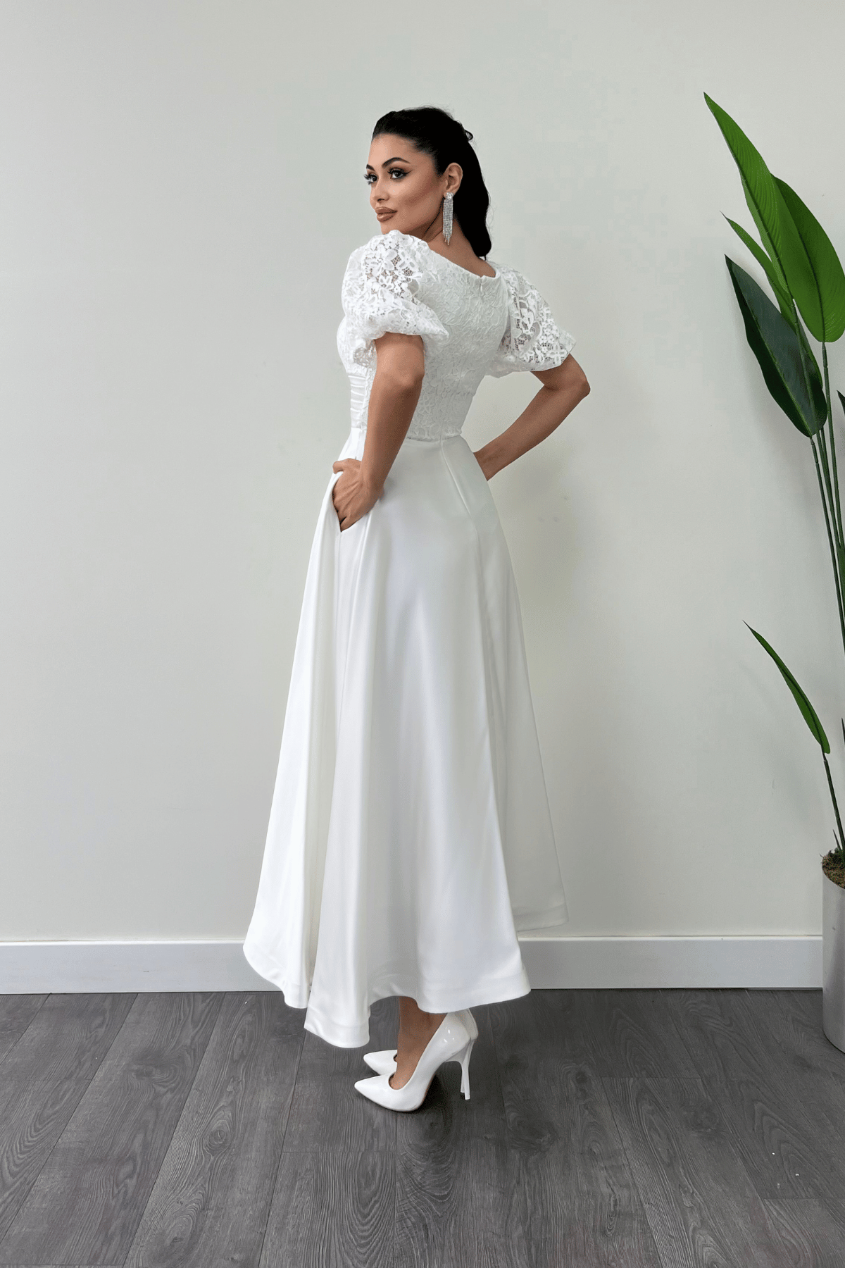 Üst Dantel Alt Saten Detaylı Midi Elbise - BEYAZ