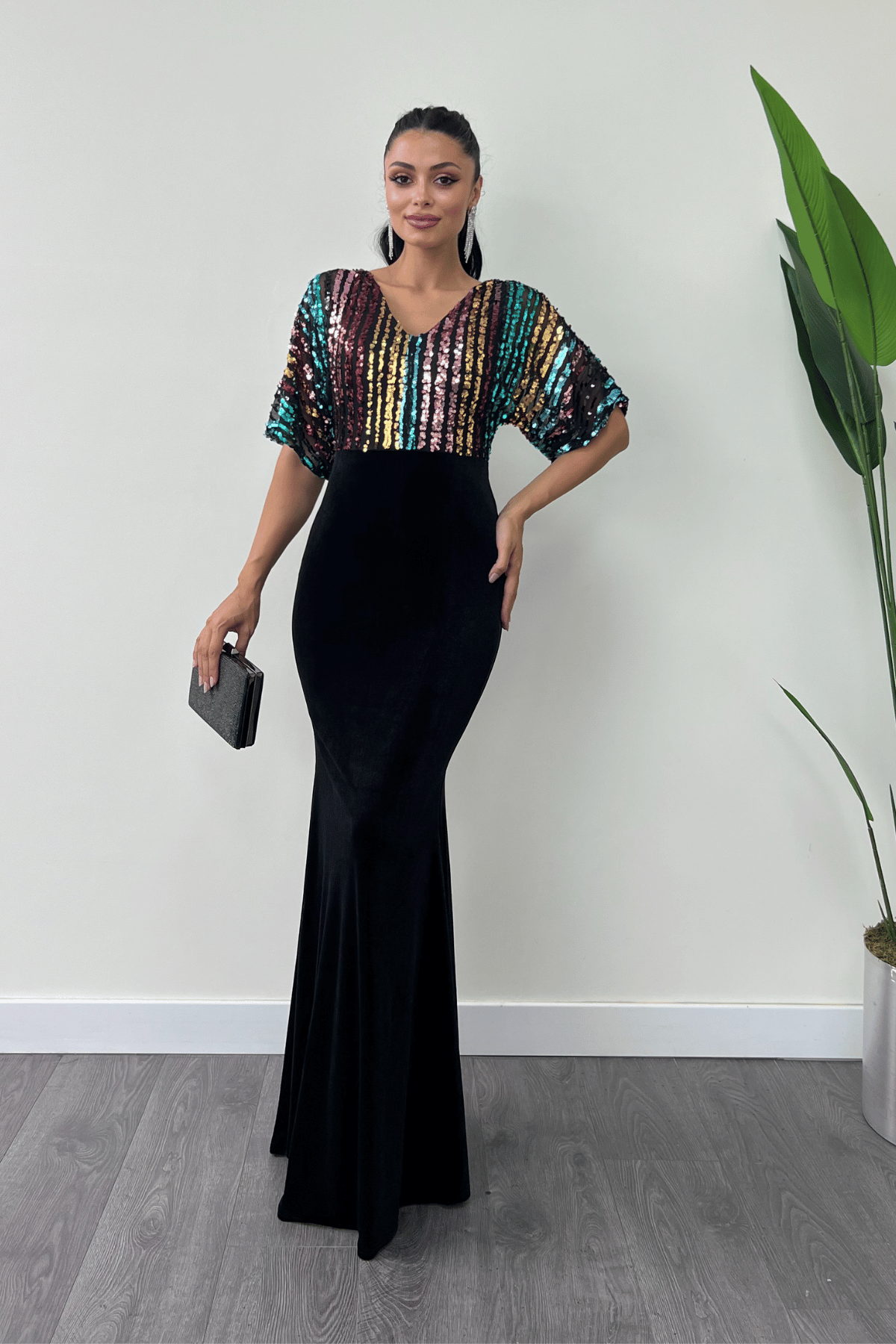 فستان سمكة بأكمام الخفافيش من القماش المخملي مزين بالترتر الملون - أسود - أسود