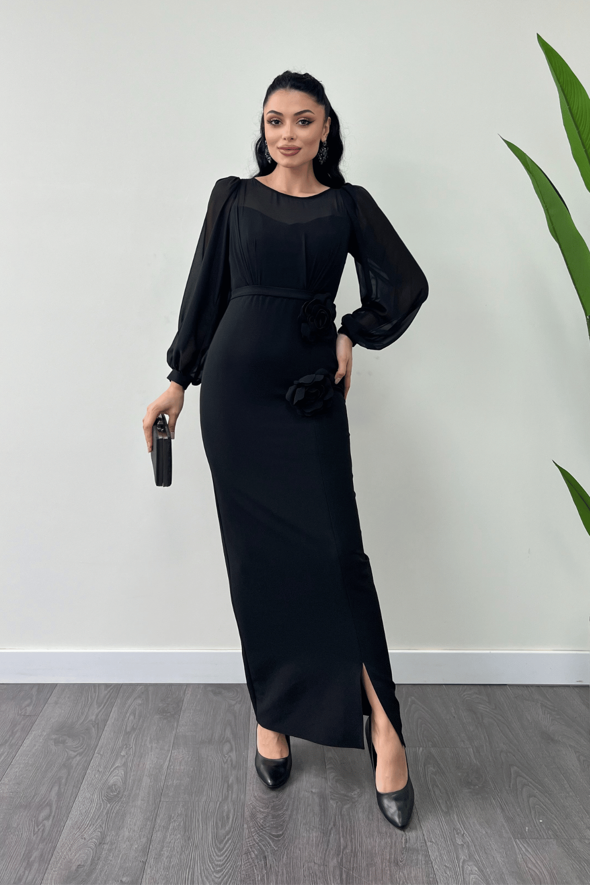 Üst Şifon Alt Atlas Kumaş Çiçek Detaylı Abiye Elbise - SİYAH