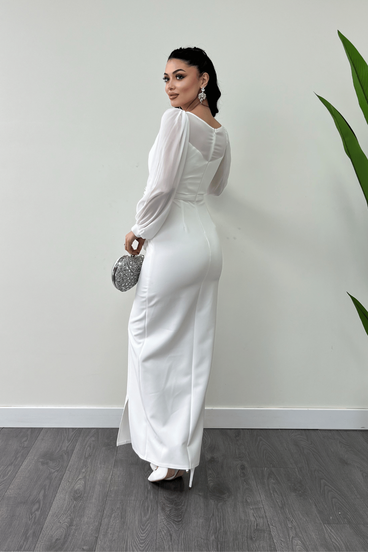 Üst Şifon Alt Atlas Kumaş Çiçek Detaylı Abiye Elbise - BEYAZ