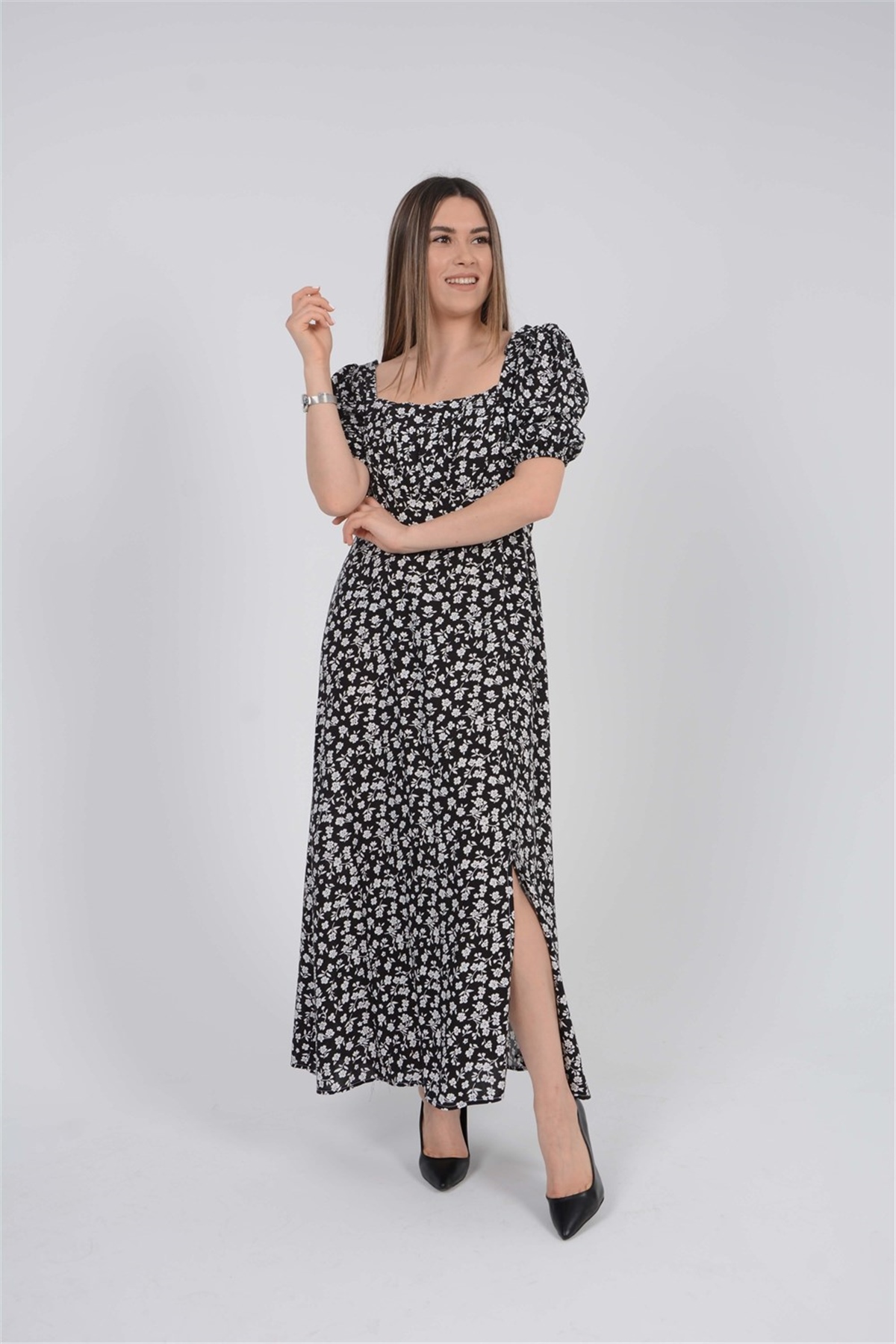 Viskon Kumaş Yırtmaç Detay Elbise - Siyah